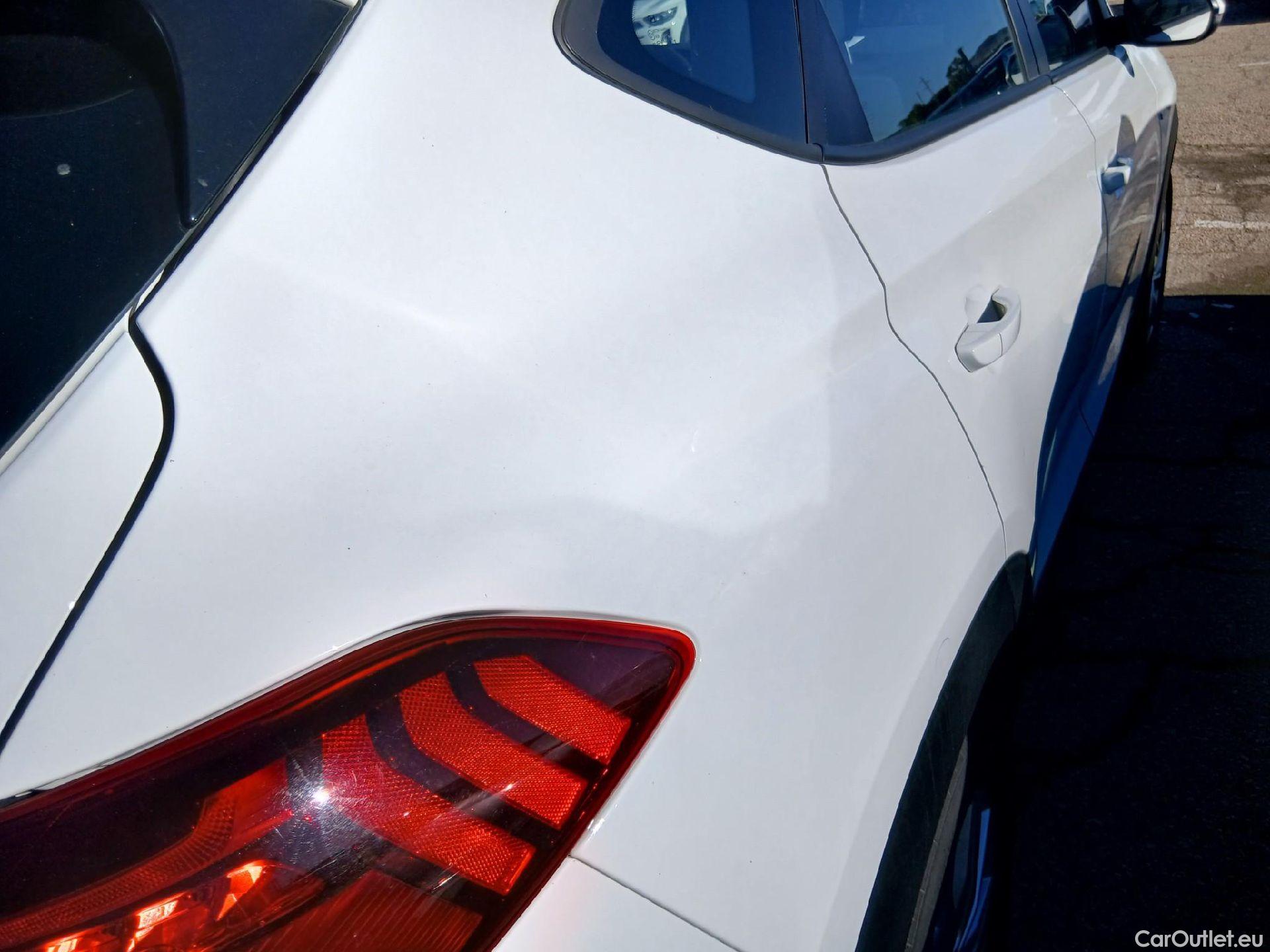  Hyundai  Tucson HYUNDAI  / 2018 / 5P / todoterreno 1.6 CRDI 85kW (116CV) 48V SLE 4X2(SP)(SL) #41