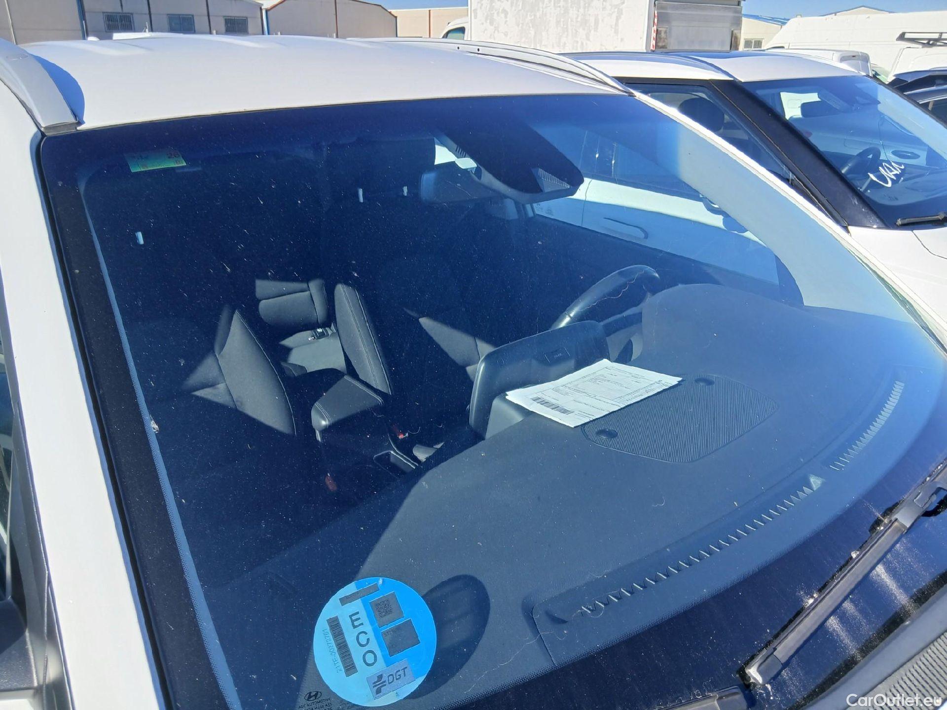  Hyundai  Tucson HYUNDAI  / 2018 / 5P / todoterreno 1.6 CRDI 85kW (116CV) 48V SLE 4X2(SP)(SL) #16