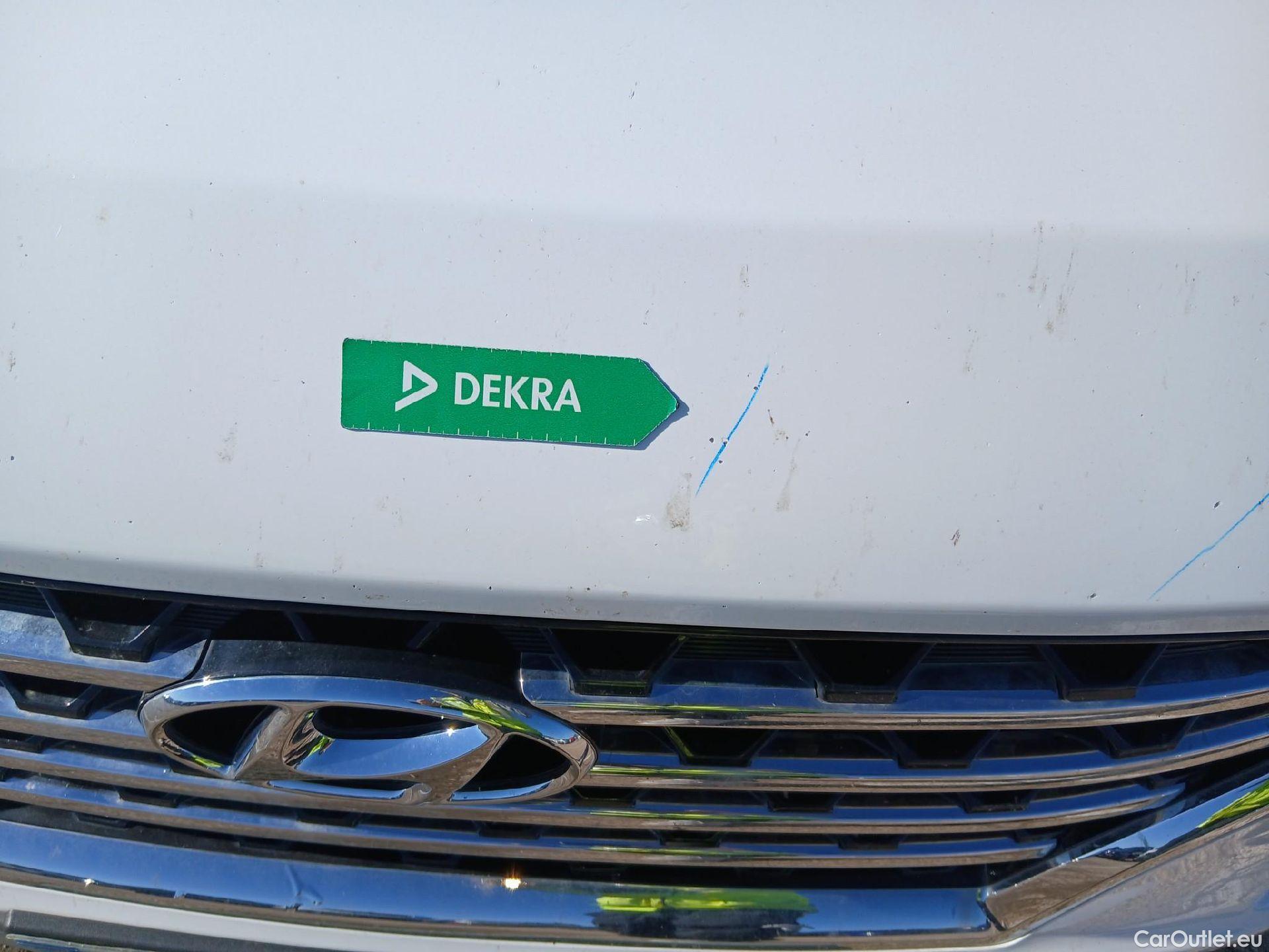  Hyundai  Tucson HYUNDAI  / 2018 / 5P / todoterreno 1.6 CRDI 85kW (116CV) 48V SLE 4X2(SP)(SL) #9