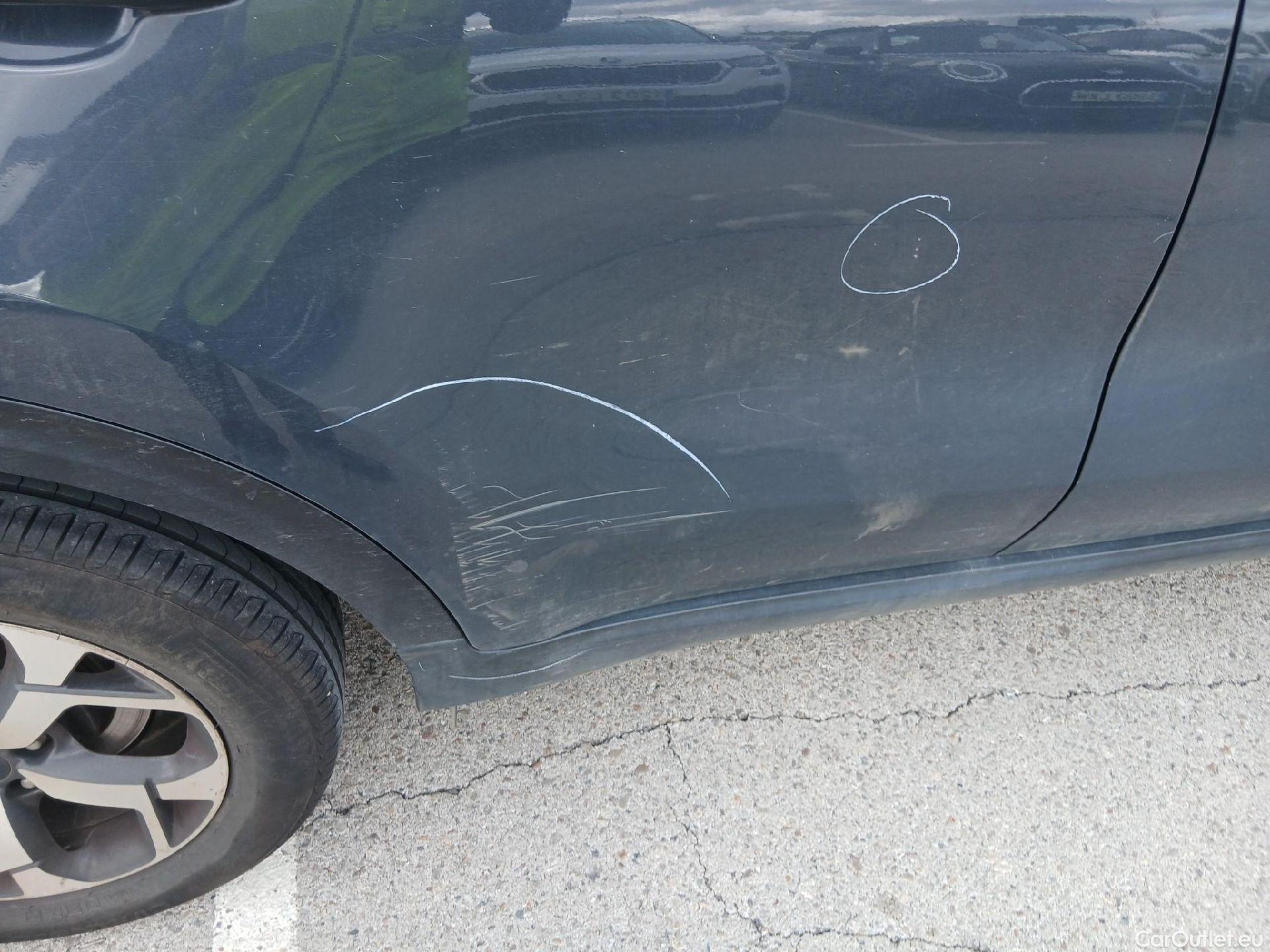  KIA  Sportage KIA  1.6MHEV Drive 100kW(136CV) 4x2(Crist Tintados) #31