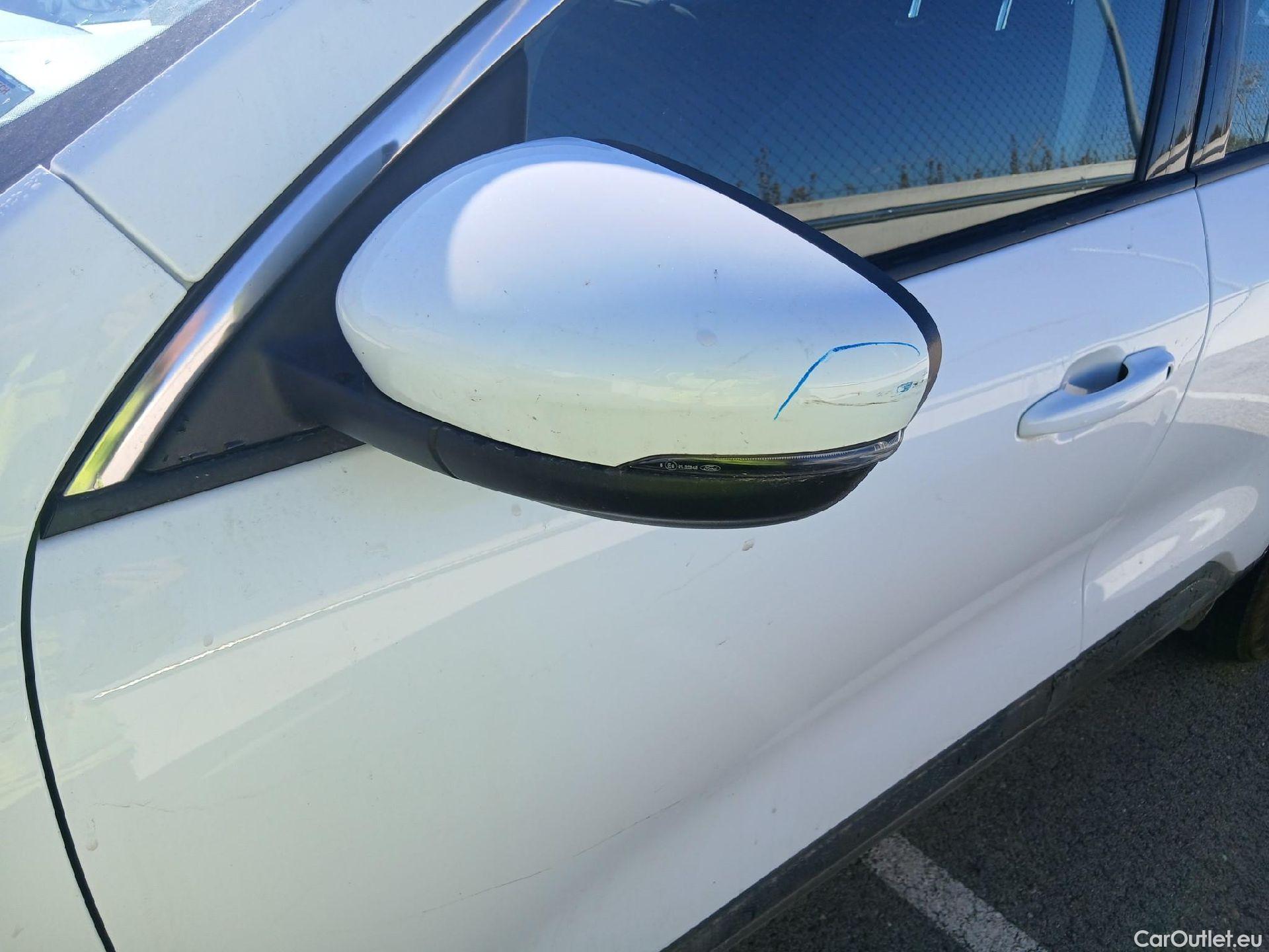  Ford  Kuga FORD  / 2019 / 5P / todoterreno Titanium 2.0 EcoBlue MHEV 110kW (150CV) #13