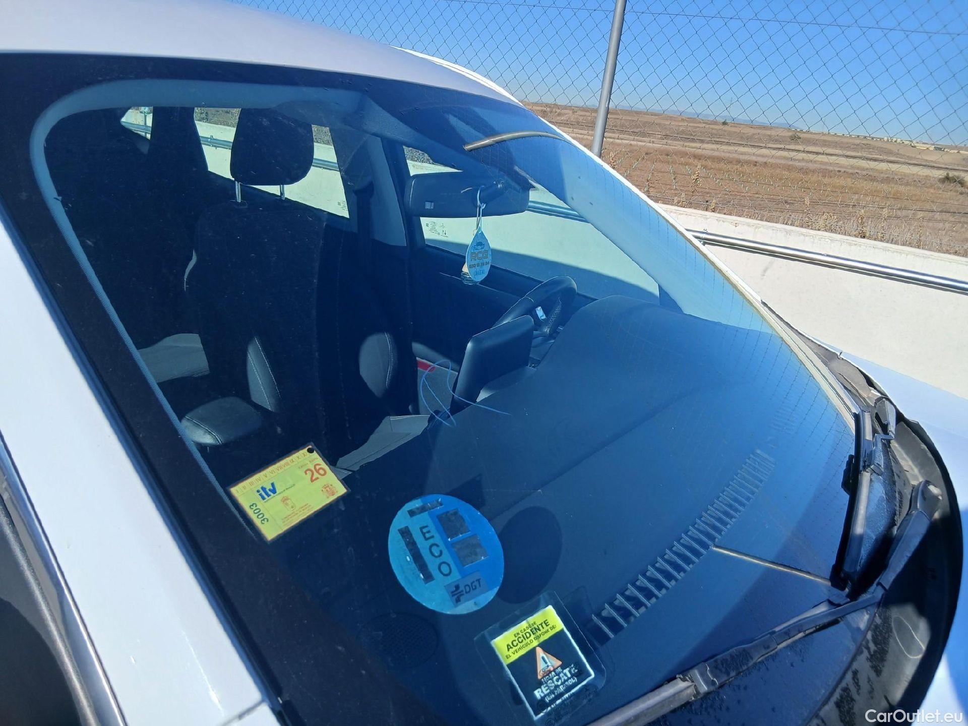  Ford  Kuga FORD  / 2019 / 5P / todoterreno Titanium 2.0 EcoBlue MHEV 110kW (150CV) #9