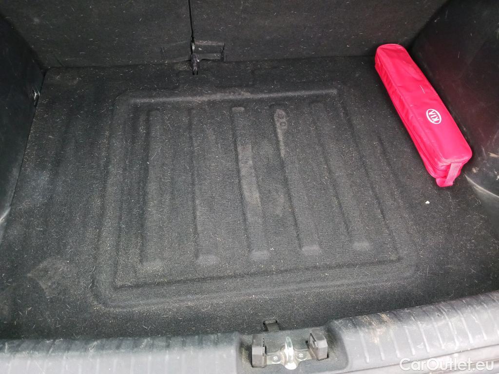  KIA  Niro KIA  / 2019 / 5P / crossover 1.6 GDi HEV 104kW (141CV) Drive #18