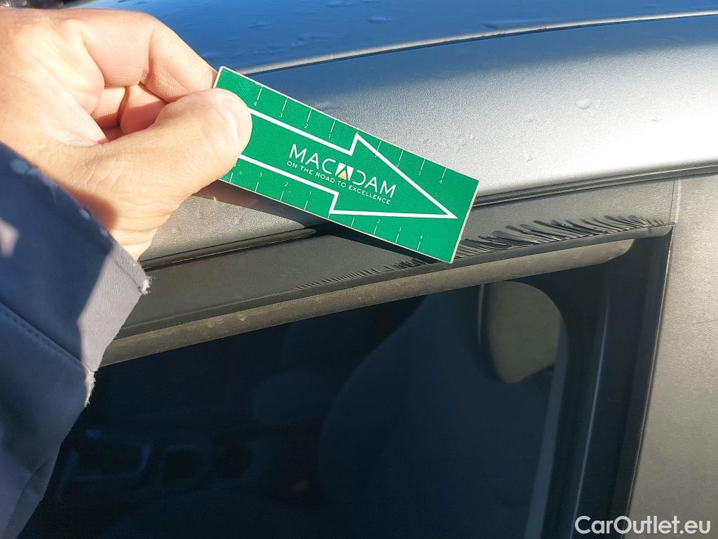  Hyundai   Ioniq HYUNDAI / 2019 / 5P / berlina con portón 1.6 GDI HEV Tecno DCT #5