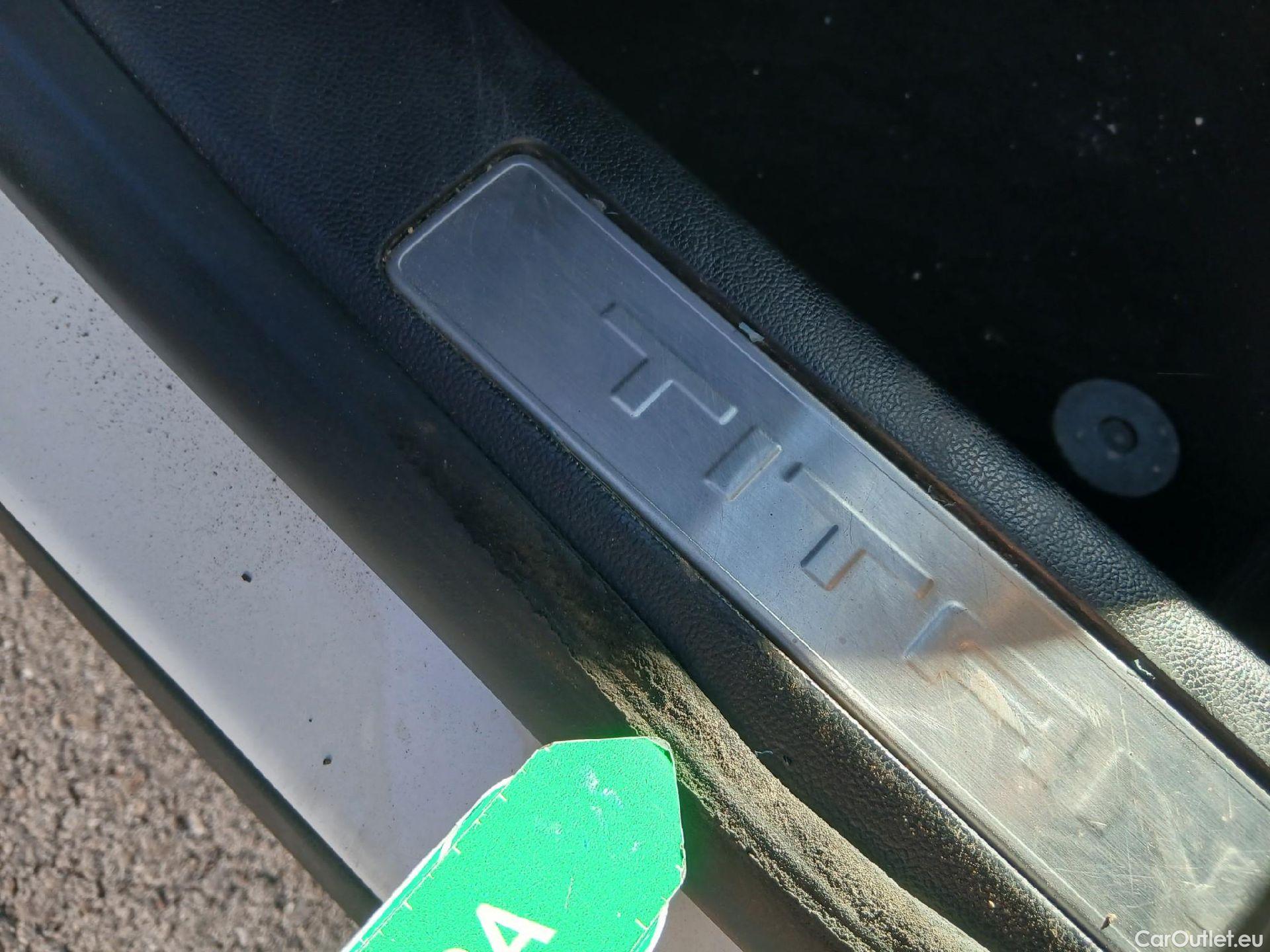  Ford  Kuga FORD  / 2019 / 5P / todoterreno Titanium 2.0 EcoBlue MHEV 110kW (150CV) #2