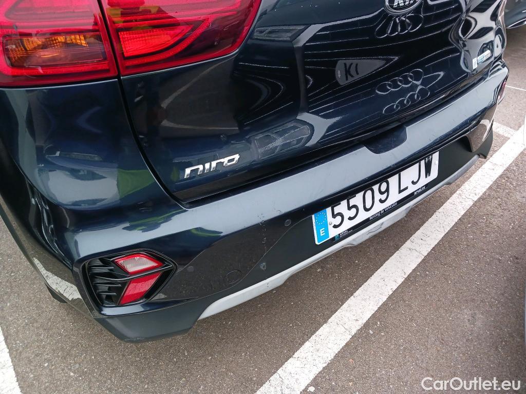  KIA  Niro KIA  / 2019 / 5P / crossover 1.6 GDi HEV 104kW (141CV) Drive #23