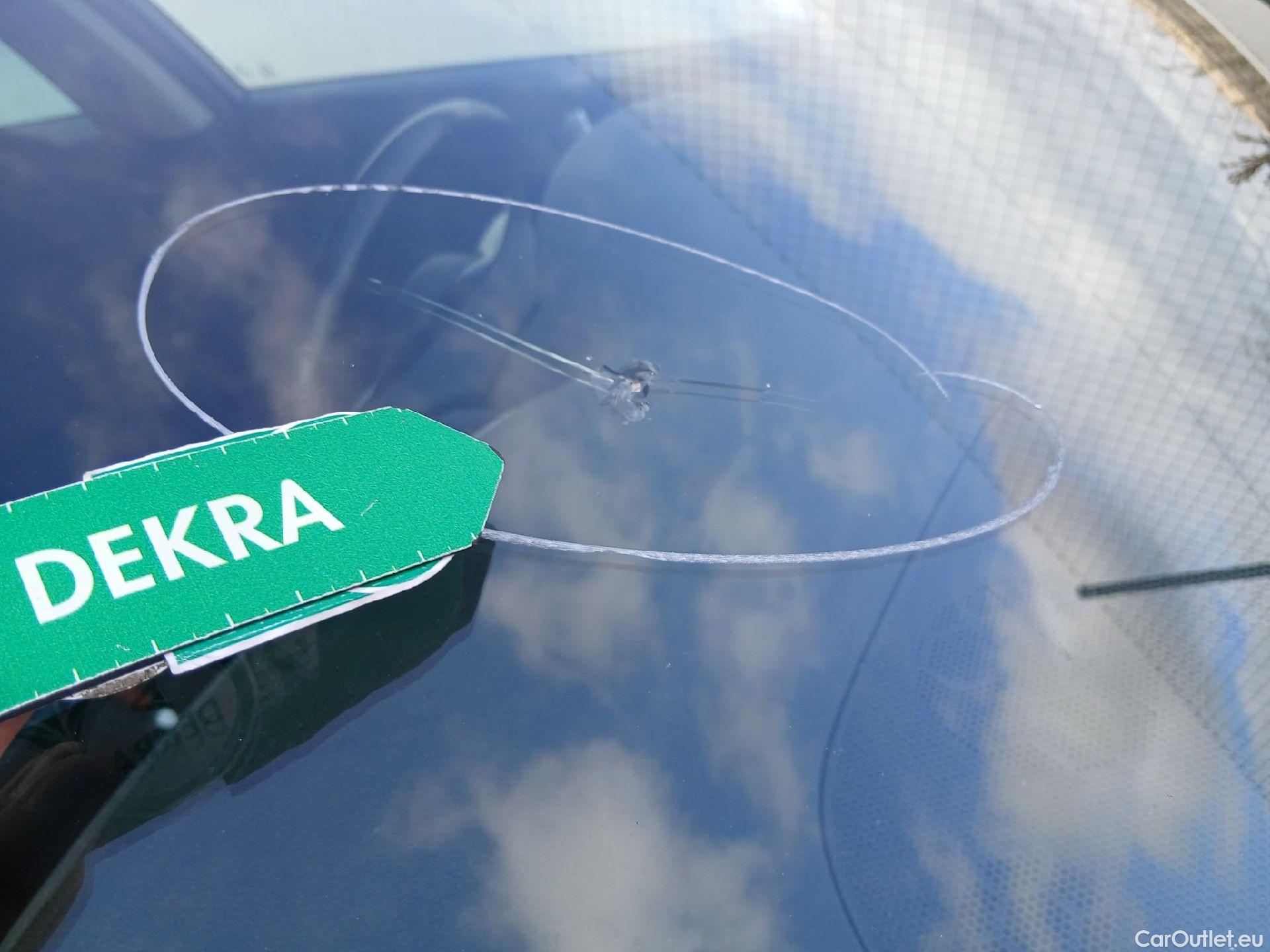  KIA  Sportage KIA  1.6MHEV Drive 100kW(136CV) 4x2(Crist Tintados) #8