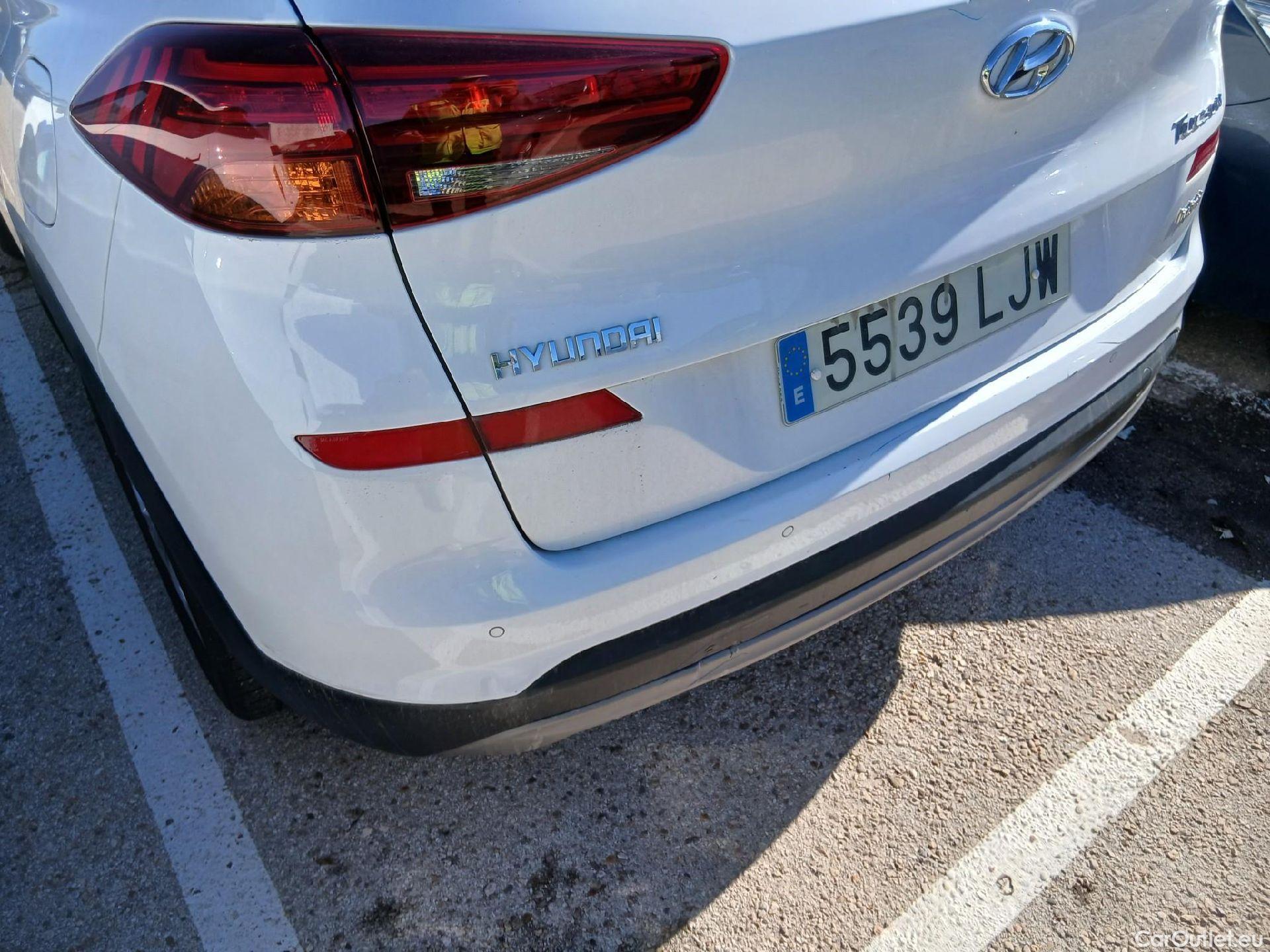  Hyundai  Tucson HYUNDAI  / 2018 / 5P / todoterreno 1.6 CRDI 85kW (116CV) 48V SLE 4X2(SP)(SL) #30