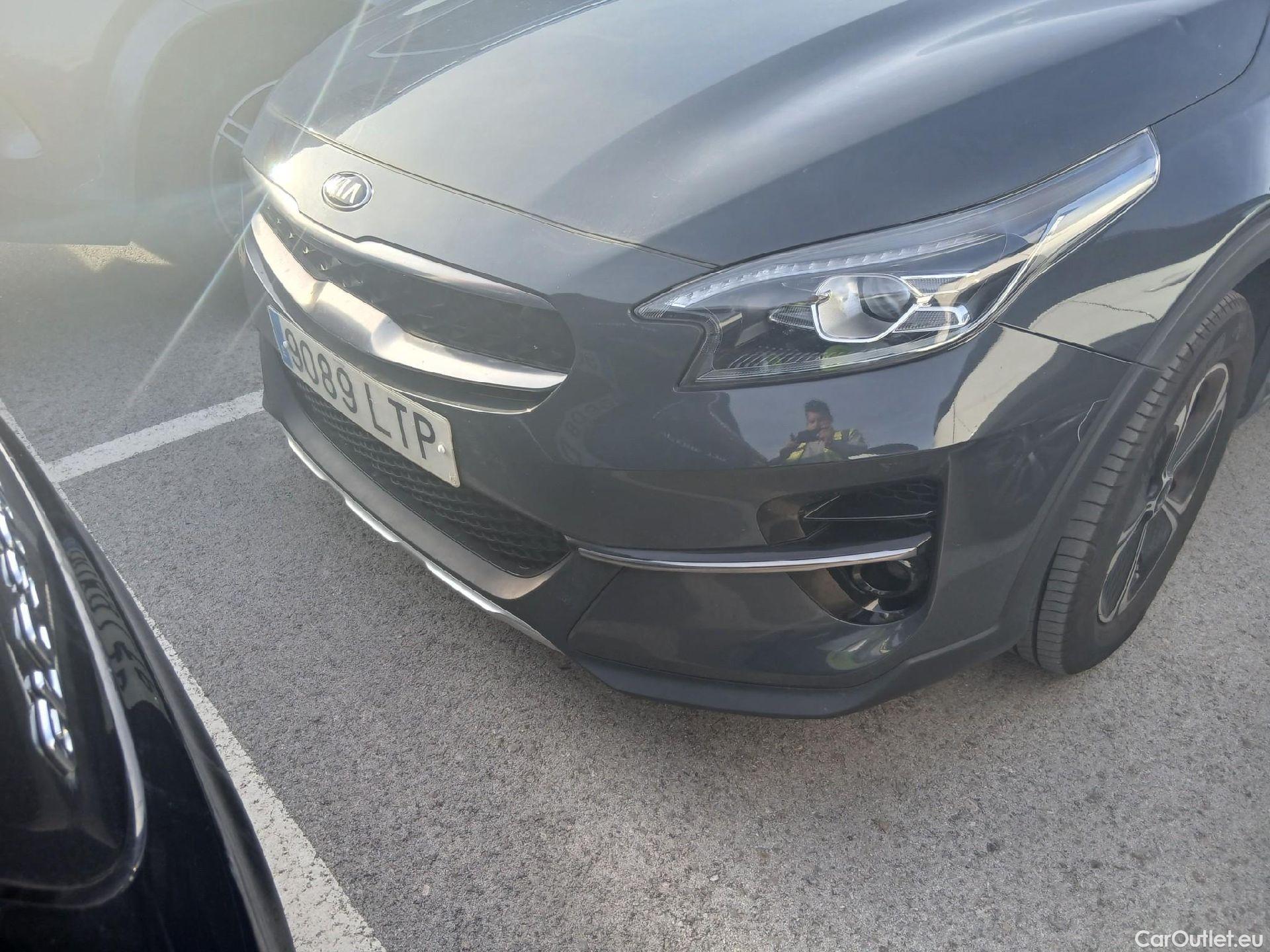  KIA  XCeed KIA  1.6 GDi PHEV 104kW (141CV) eDrive (AC) #3