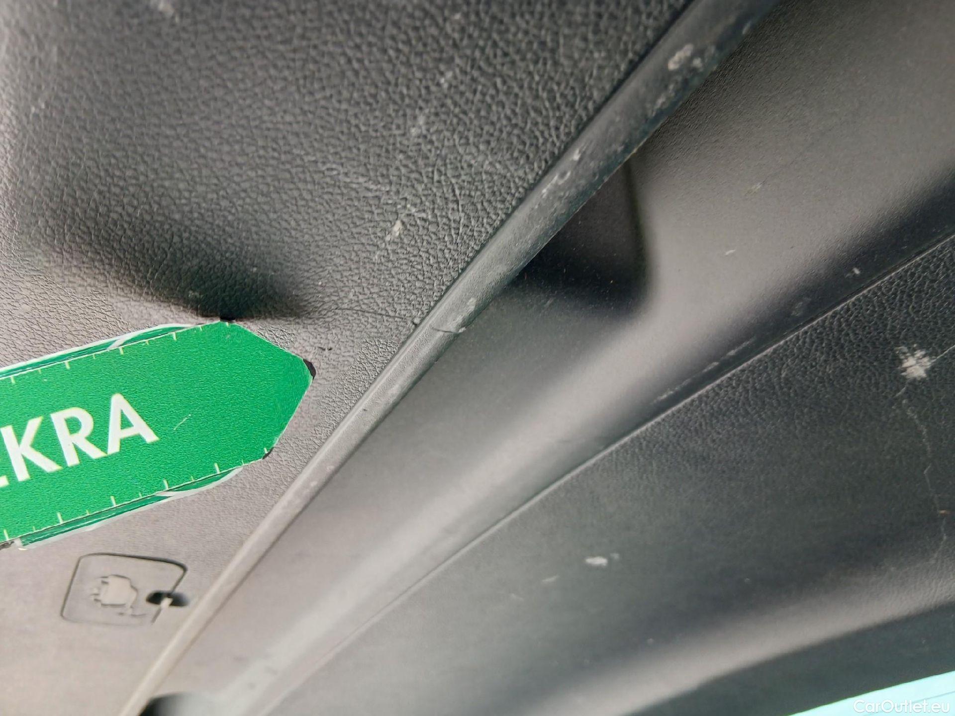  KIA  Sportage KIA  1.6MHEV Drive 100kW(136CV) 4x2(Crist Tintados) #2