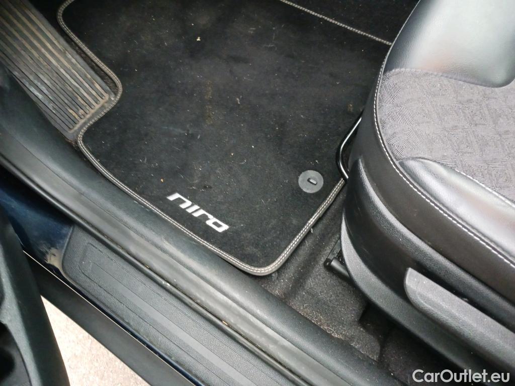  KIA  Niro KIA  / 2019 / 5P / crossover 1.6 GDi HEV 104kW (141CV) Drive #10