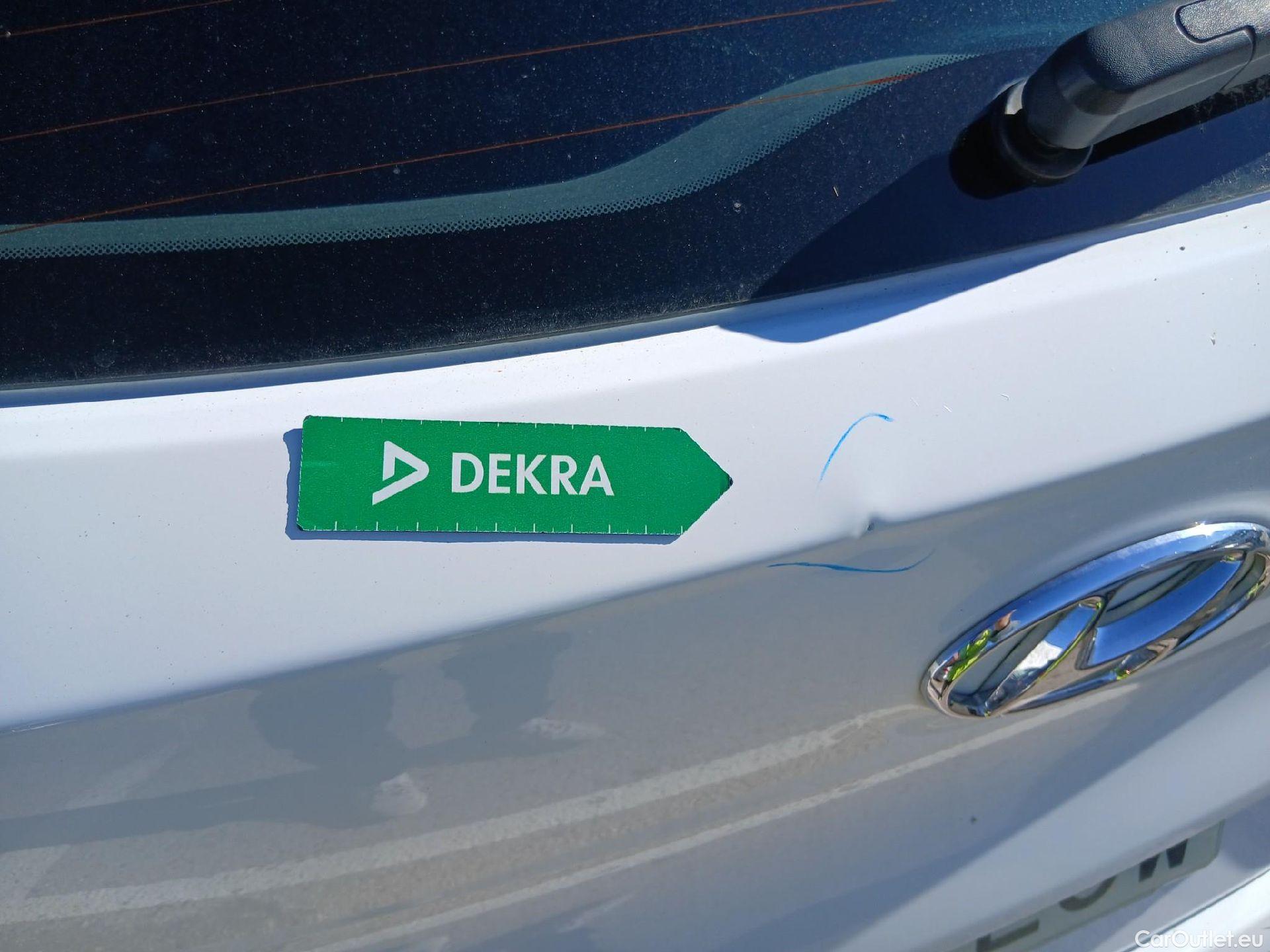  Hyundai  Tucson HYUNDAI  / 2018 / 5P / todoterreno 1.6 CRDI 85kW (116CV) 48V SLE 4X2(SP)(SL) #28