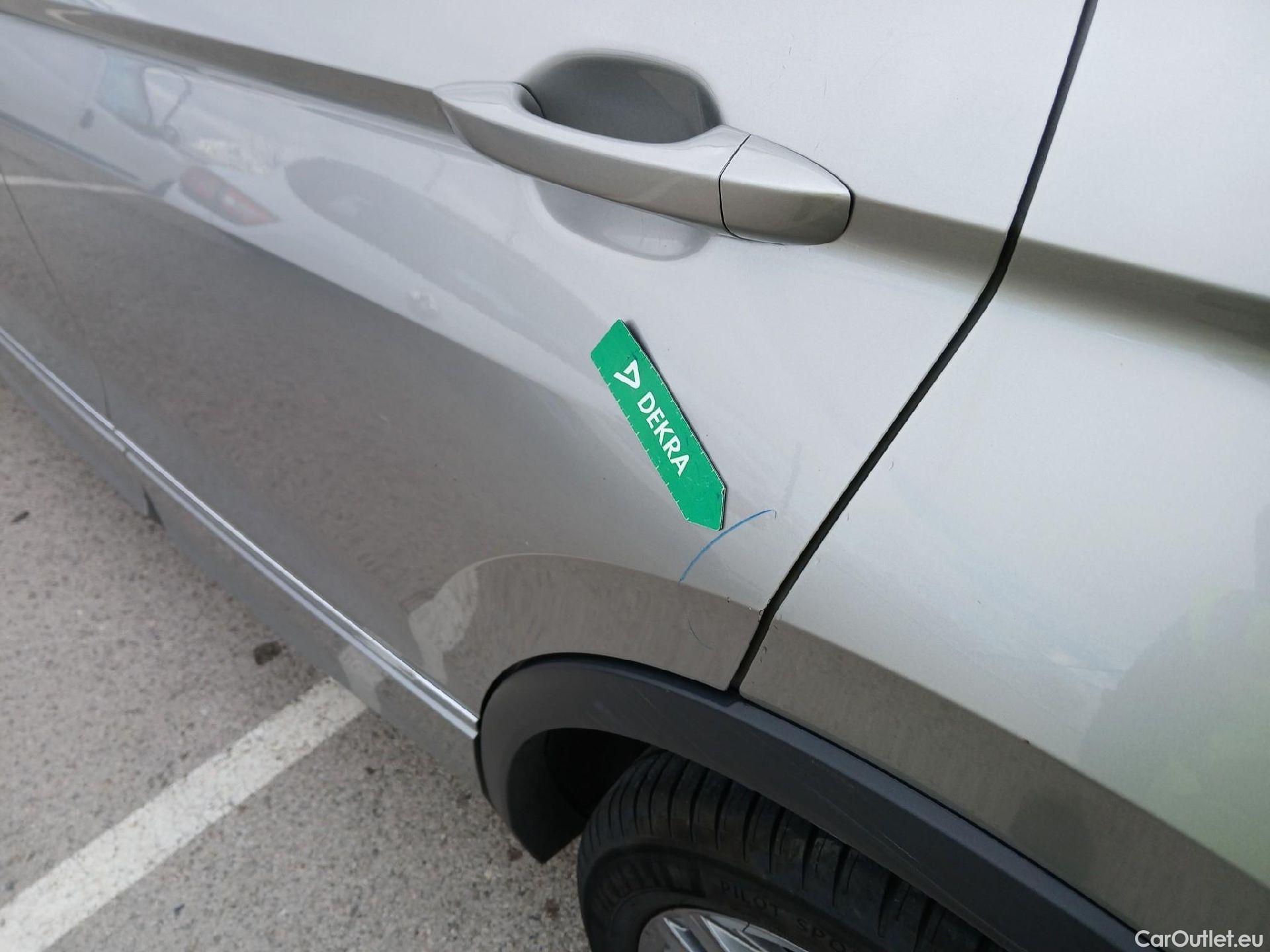  Volkswagen  Tiguan VOLKSWAGEN  / 2016 / 5P / todoterreno Advance 2.0 TDI 110kW (150CV) DSG #11