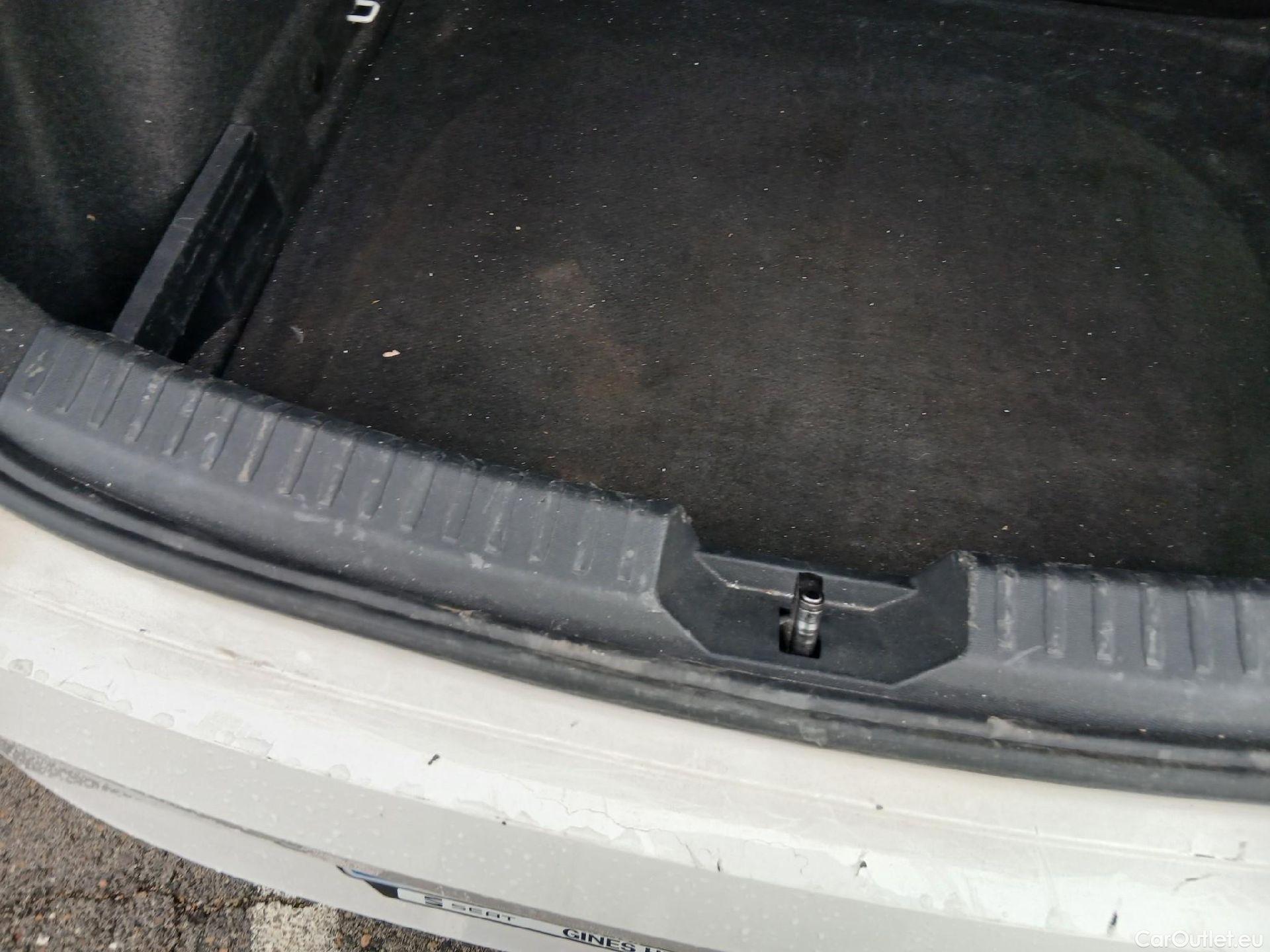  Land Rover  Discovery SEAT Nuevo León / 2020 / 5P / berlina con portón 2.0 TDI 85kW S&S Style Go(SP) #8