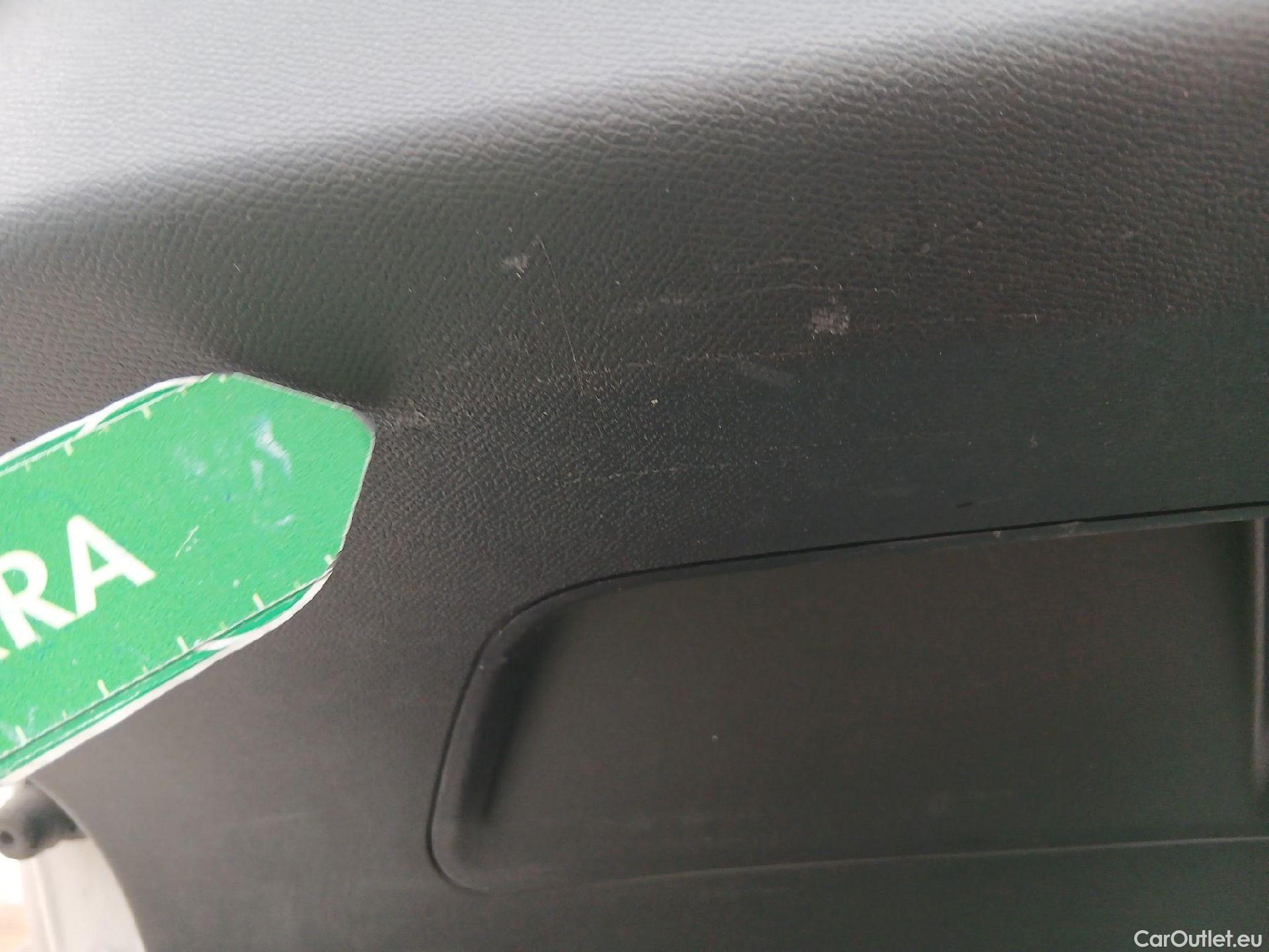  Land Rover  Discovery SEAT Nuevo León / 2020 / 5P / berlina con portón 2.0 TDI 85kW S&S Style Go(SP) #6