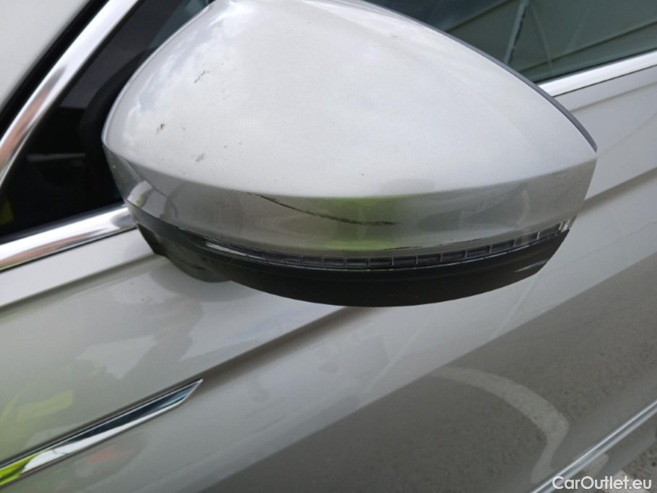  Volkswagen  Tiguan VOLKSWAGEN  / 2016 / 5P / todoterreno Advance 2.0 TDI 110kW (150CV) DSG #8