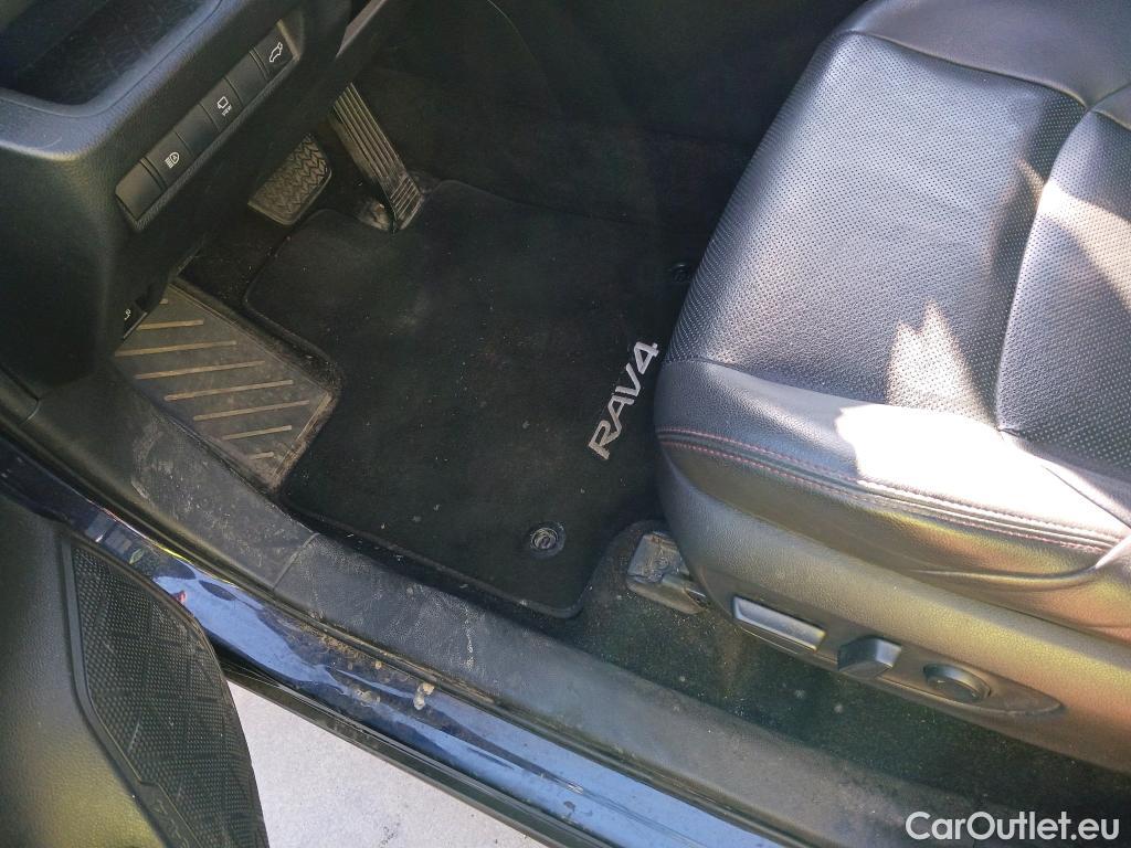  Toyota  RAV4 TOYOTA  / 2018 / 5P / todoterreno 2.5l PLUG-IN 300PH (e-CVT) Style Plus #7