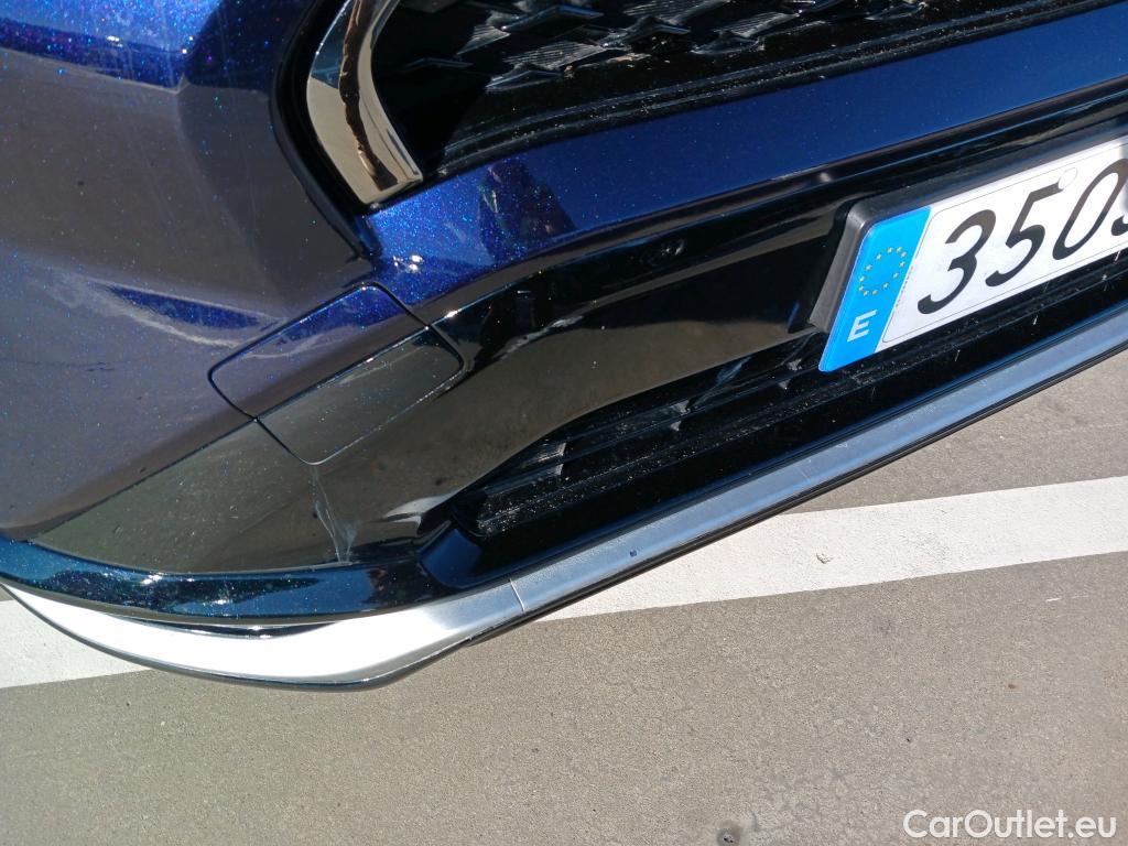  Toyota  RAV4 TOYOTA  / 2018 / 5P / todoterreno 2.5l PLUG-IN 300PH (e-CVT) Style Plus #32