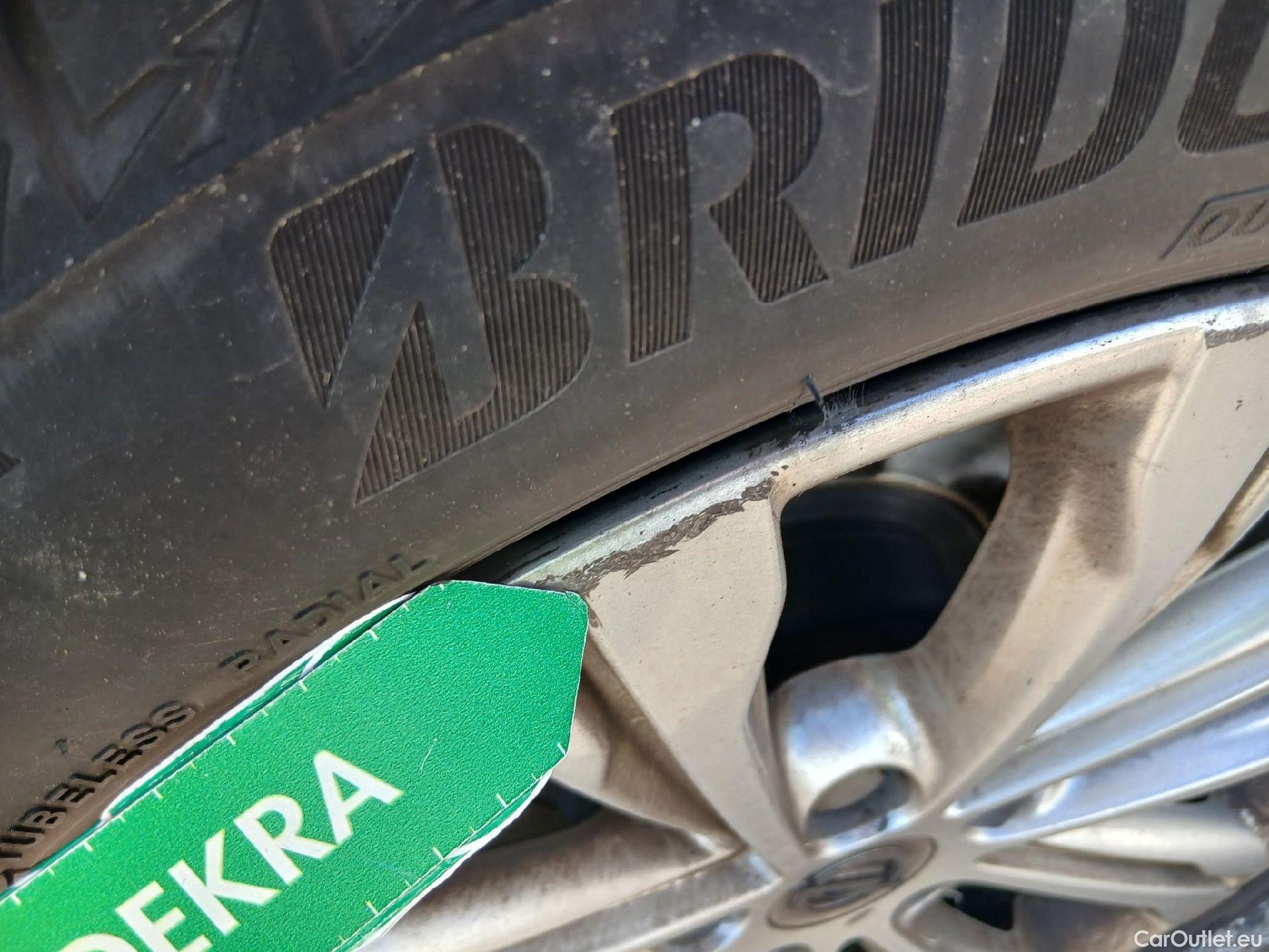  Land Rover  Discovery OPEL Insignia / 2020 / 5P / berlina con portón GS Business Elegance 2.0D DVH 130kW MT6 #6