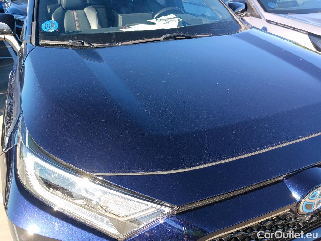  Toyota  RAV4 TOYOTA  / 2018 / 5P / todoterreno 2.5l PLUG-IN 300PH (e-CVT) Style Plus #40