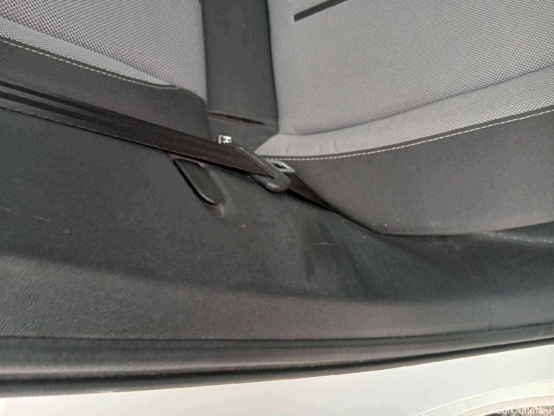  Land Rover  Discovery SEAT Nuevo León / 2020 / 5P / berlina con portón 2.0 TDI 85kW S&S Style Go(SP) #10