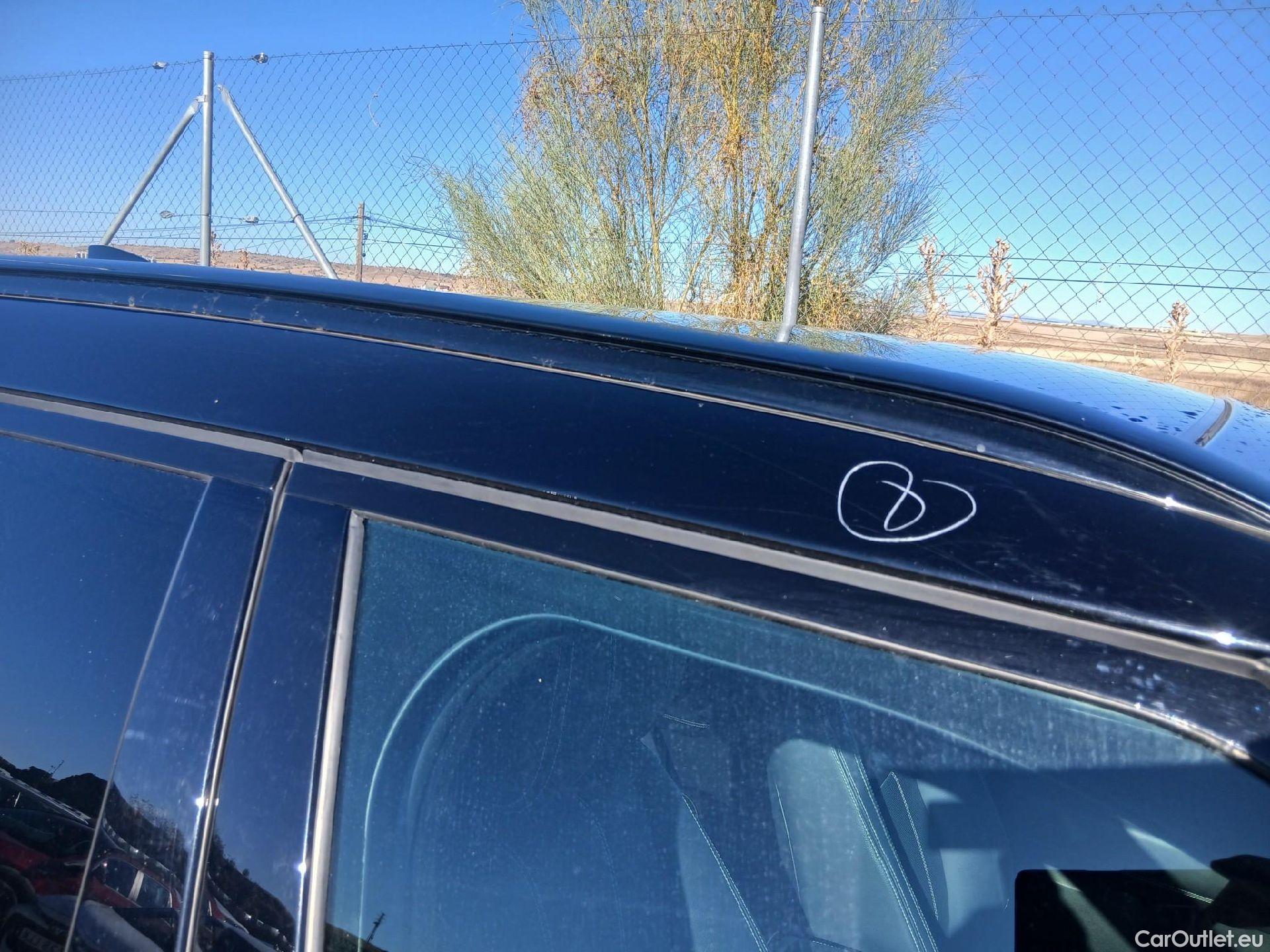  Land Rover  Range Rover LAND ROVER  Velar / 2017 / 5P / todoterreno 2.0D I4 150kW R-Dynamic S 4WD Auto #43