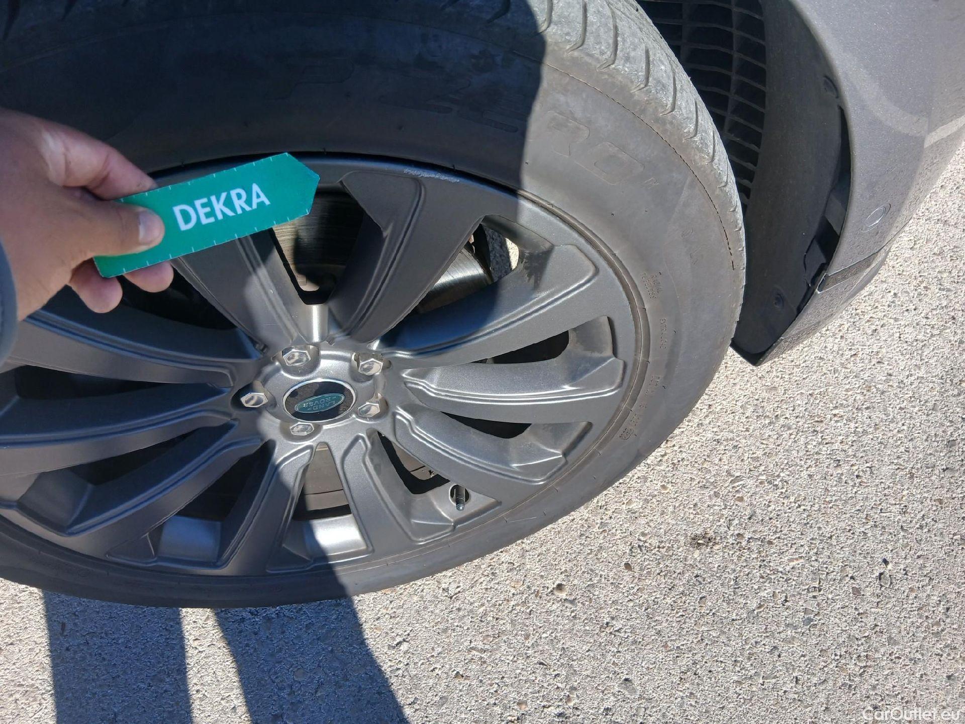  Land Rover  Range Rover LAND ROVER  Velar / 2017 / 5P / todoterreno 2.0D I4 150kW R-Dynamic S 4WD Auto #47