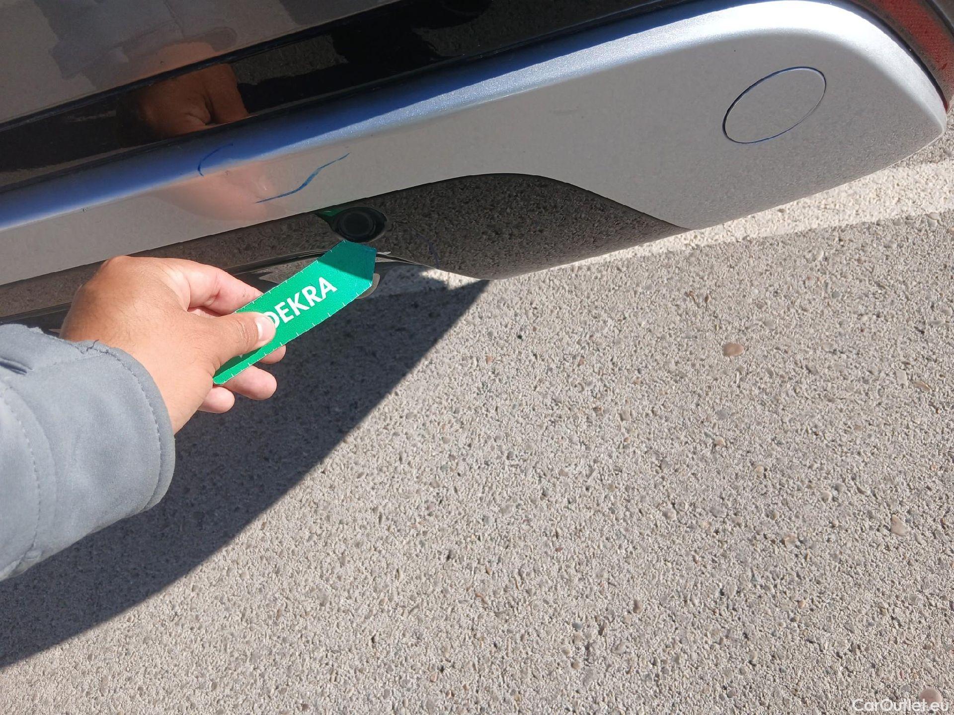  Land Rover  Range Rover LAND ROVER  Velar / 2017 / 5P / todoterreno 2.0D I4 150kW R-Dynamic S 4WD Auto #33