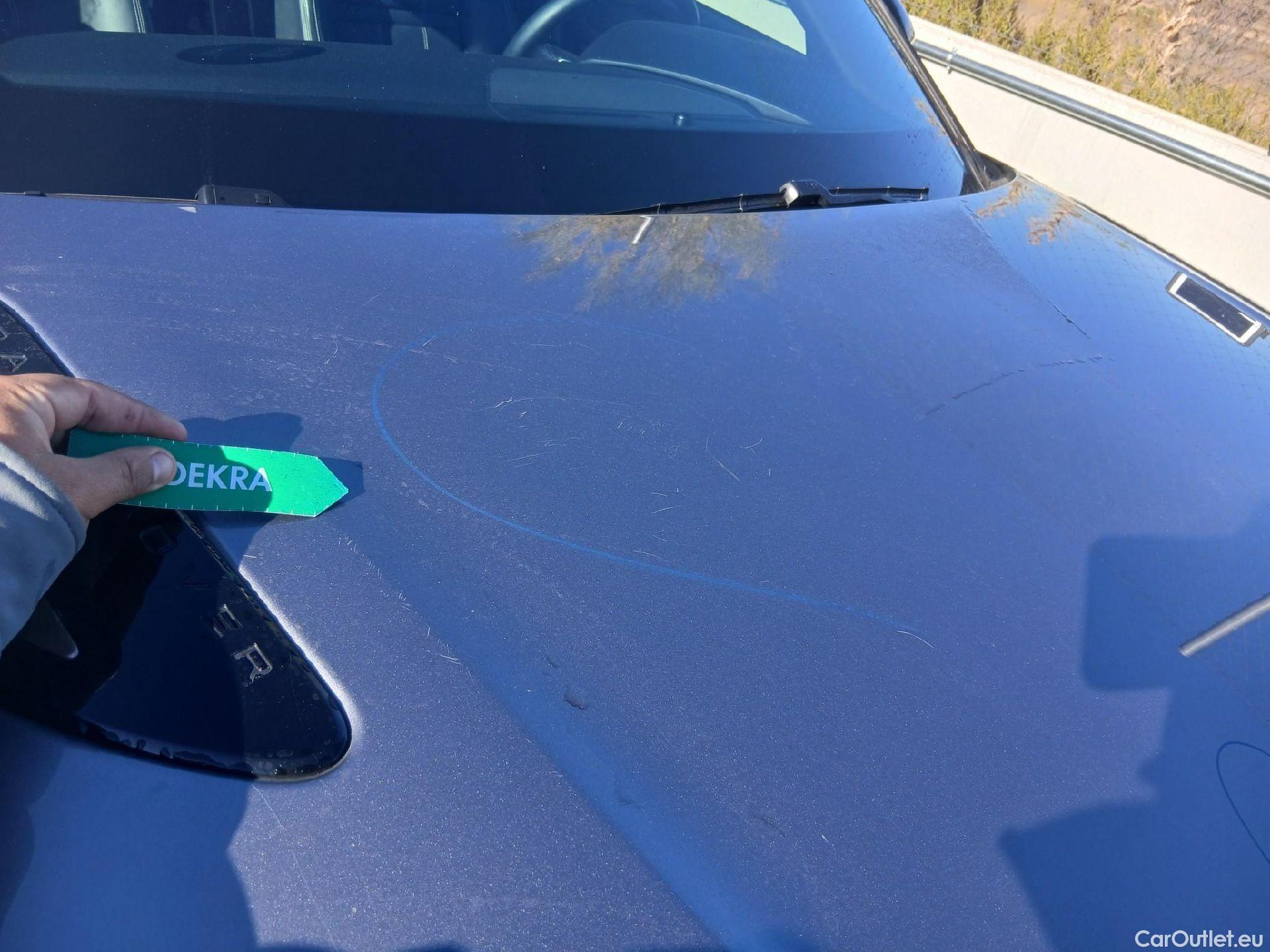  Land Rover  Range Rover LAND ROVER  Velar / 2017 / 5P / todoterreno 2.0D I4 150kW R-Dynamic S 4WD Auto #13