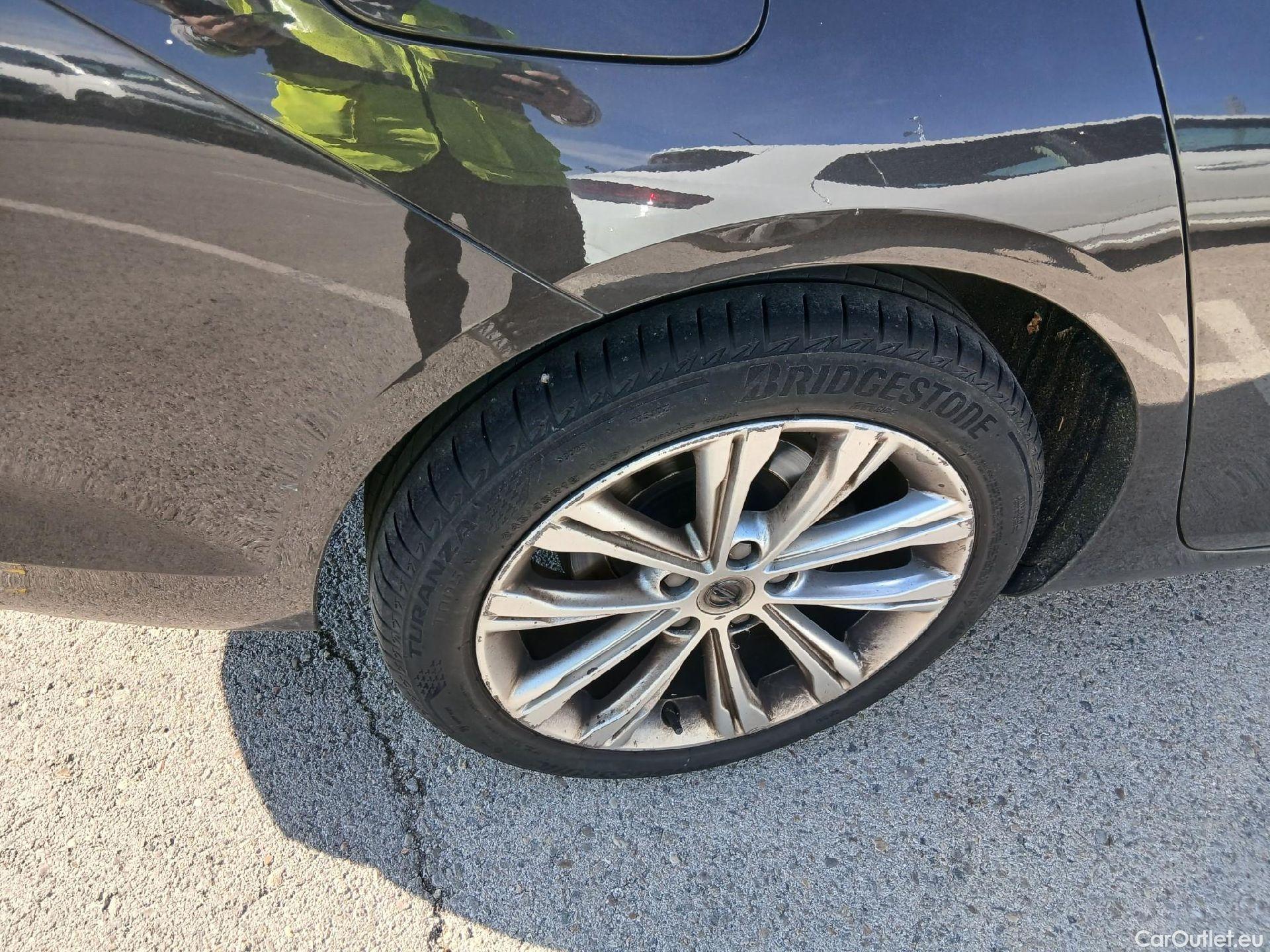  Land Rover  Discovery OPEL Insignia / 2020 / 5P / berlina con portón GS Business Elegance 2.0D DVH 130kW MT6 #5