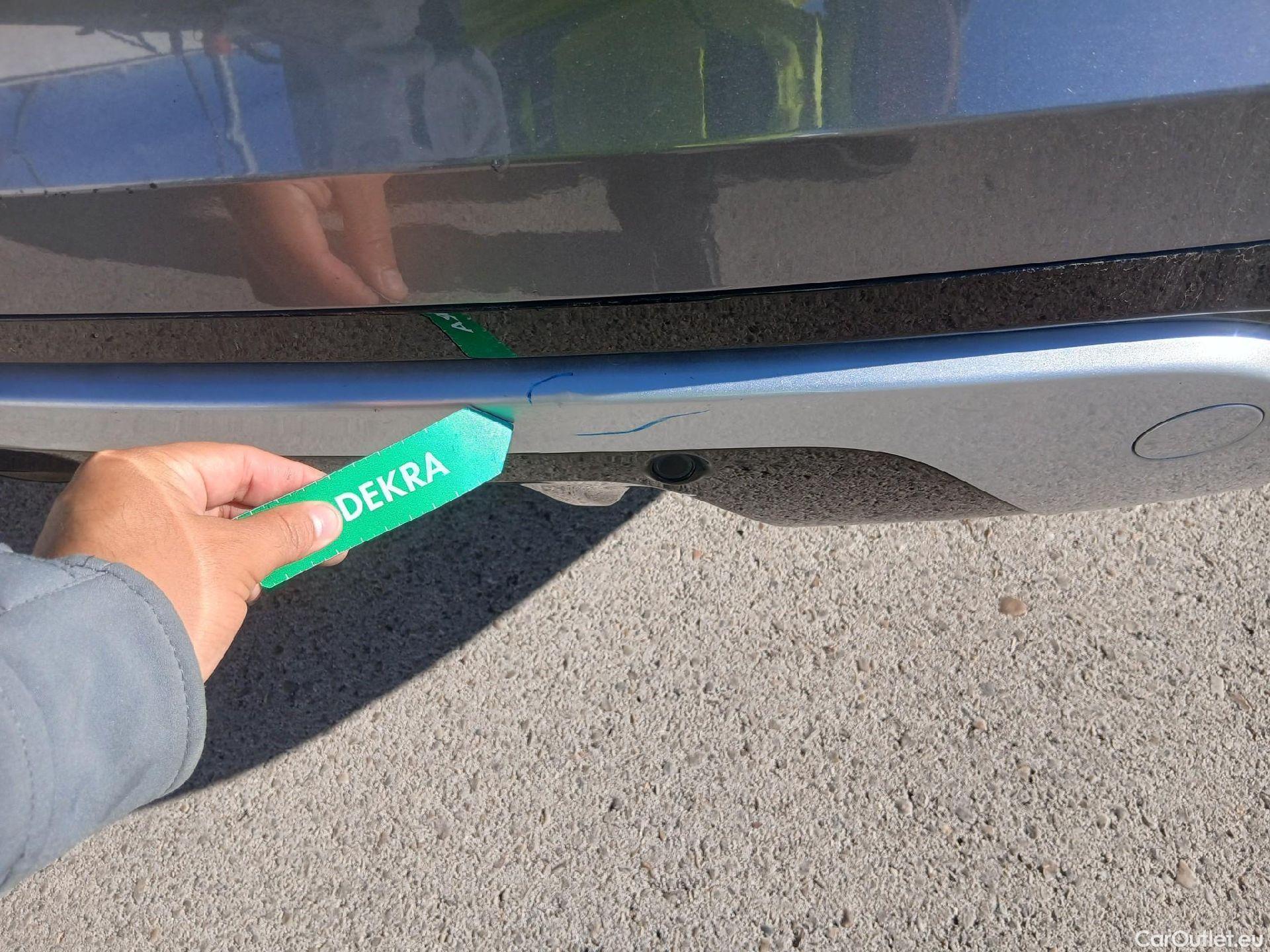  Land Rover  Range Rover LAND ROVER  Velar / 2017 / 5P / todoterreno 2.0D I4 150kW R-Dynamic S 4WD Auto #30