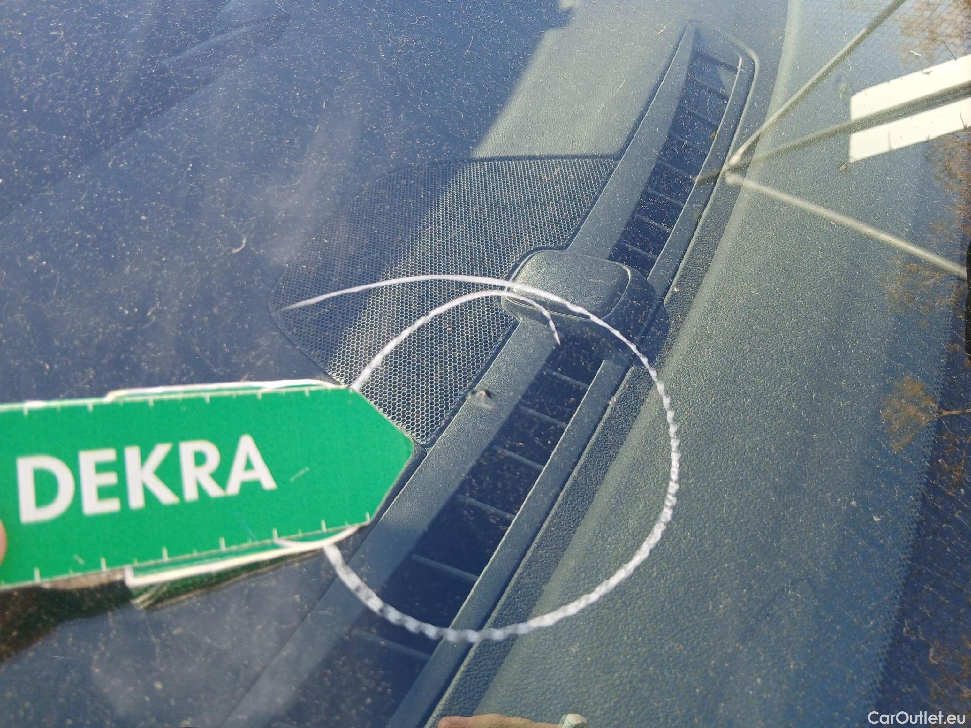  Land Rover  Discovery OPEL Insignia / 2020 / 5P / berlina con portón GS Business Elegance 2.0D DVH 130kW MT6 #12