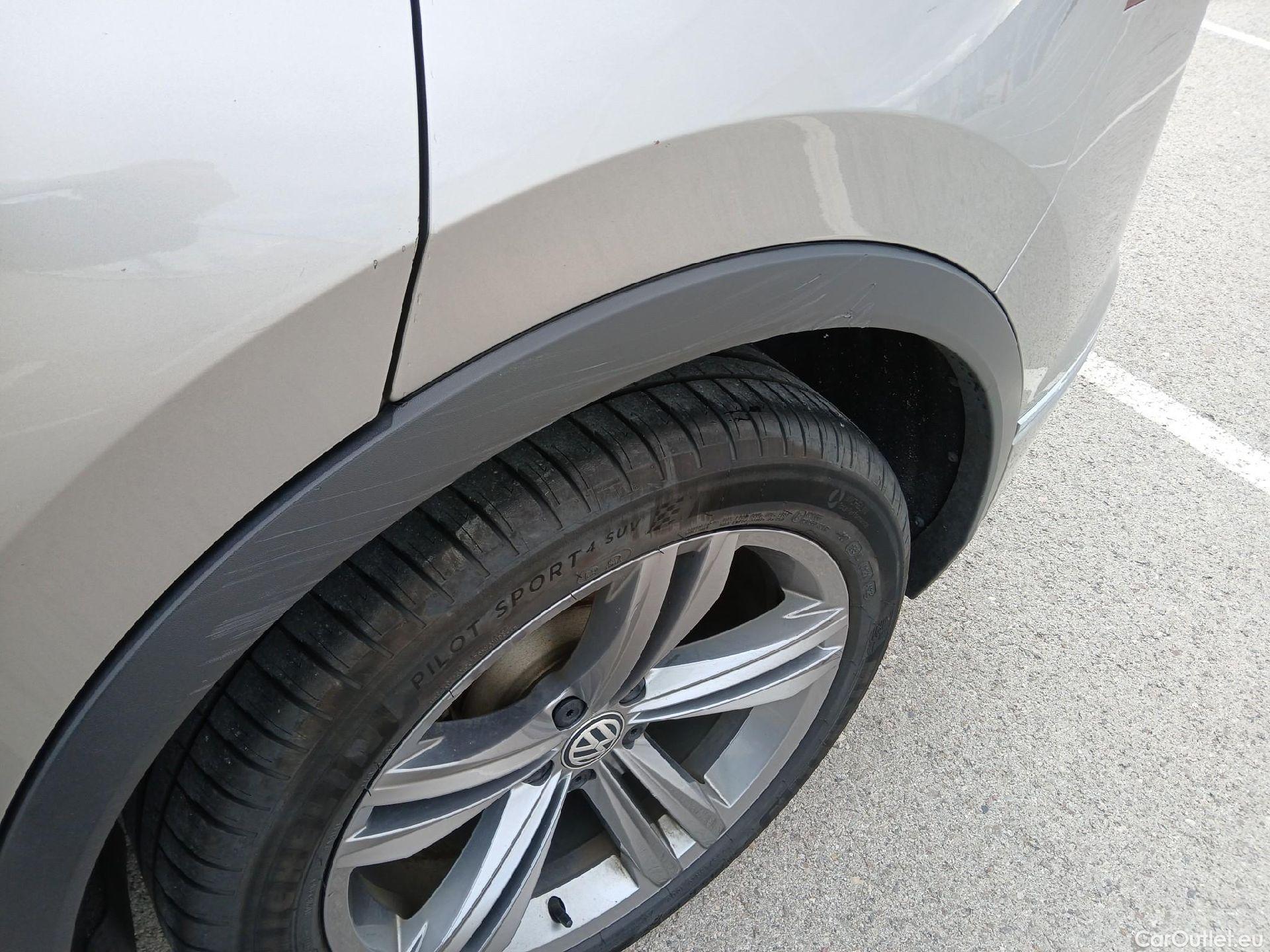  Volkswagen  Tiguan VOLKSWAGEN  / 2016 / 5P / todoterreno Advance 2.0 TDI 110kW (150CV) DSG #13