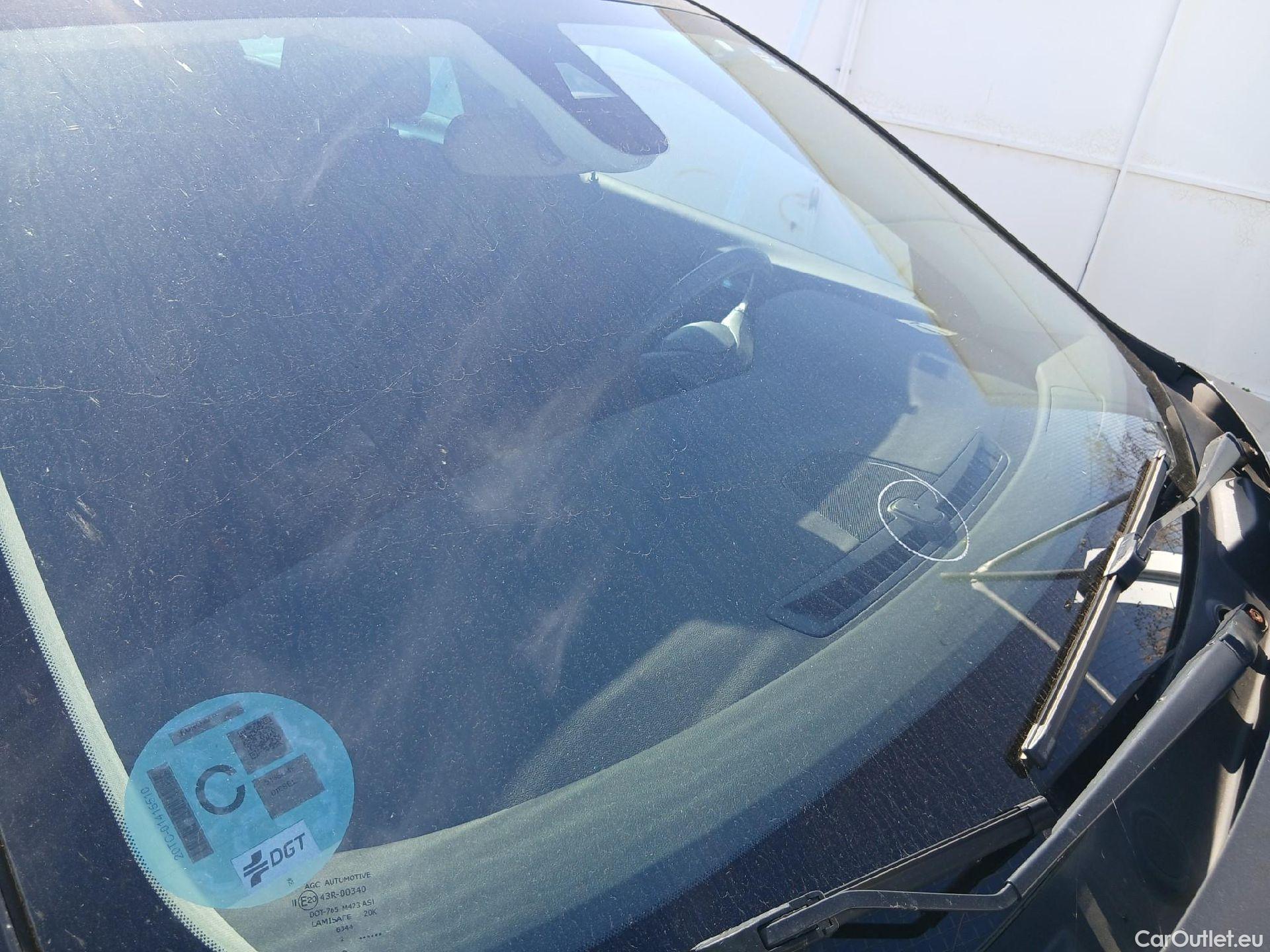  Land Rover  Discovery OPEL Insignia / 2020 / 5P / berlina con portón GS Business Elegance 2.0D DVH 130kW MT6 #11