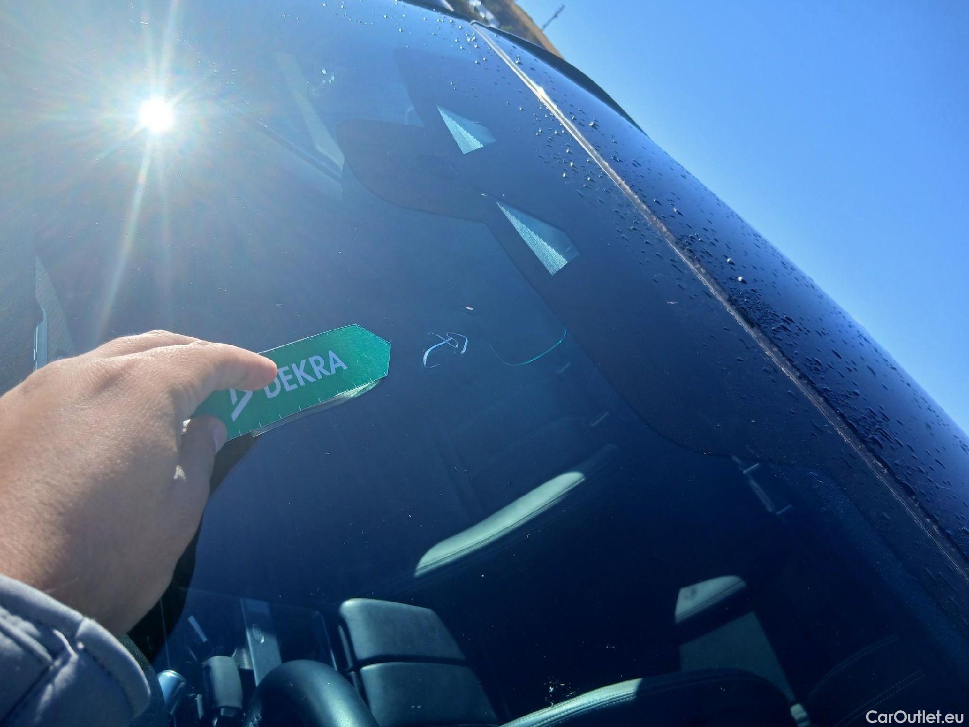  Land Rover  Range Rover LAND ROVER  Velar / 2017 / 5P / todoterreno 2.0D I4 150kW R-Dynamic S 4WD Auto #14