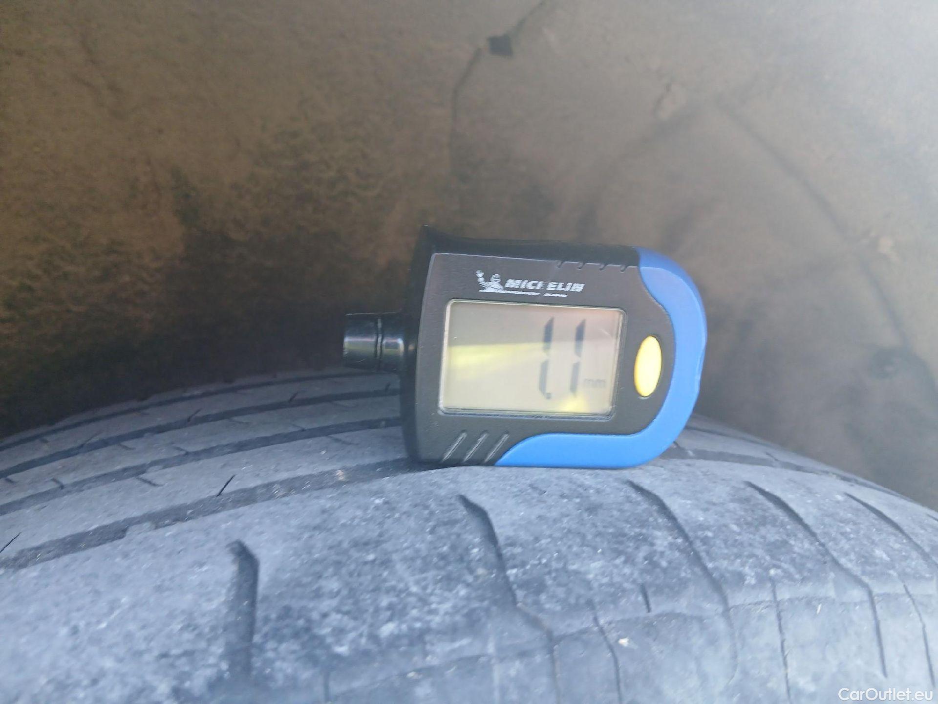  Nissan  Qashqai NISSAN  / 2021 / 5P / todoterreno DIG-T 103kW (140CV) mHEV 4x2 Acenta #8