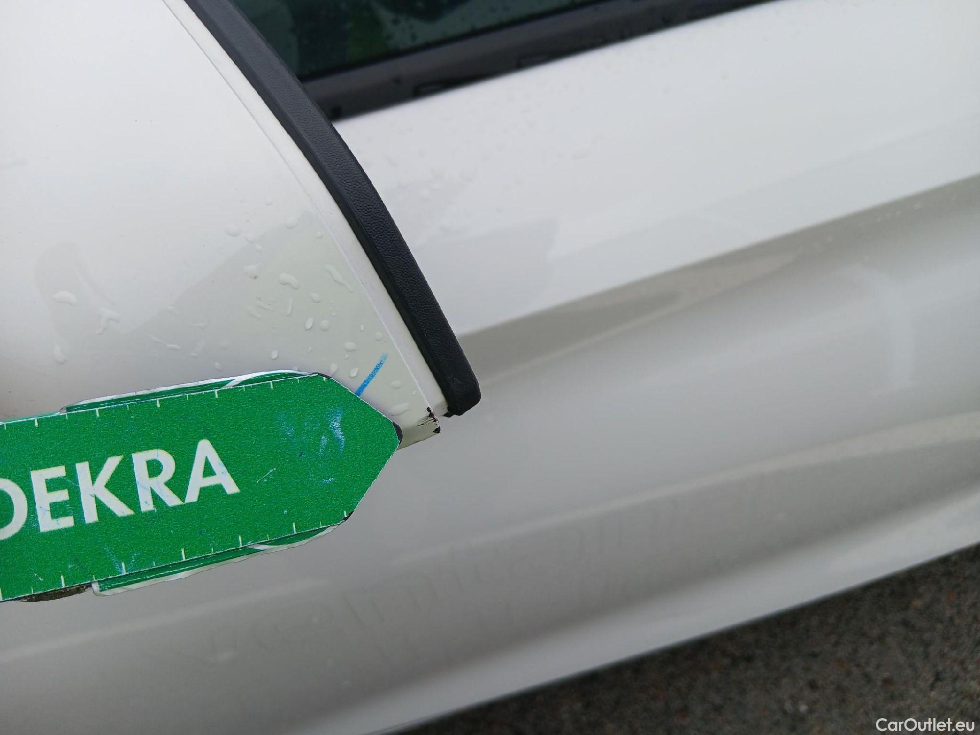  Land Rover  Discovery SEAT Nuevo León / 2020 / 5P / berlina con portón 2.0 TDI 85kW S&S Style Go(SP) #23