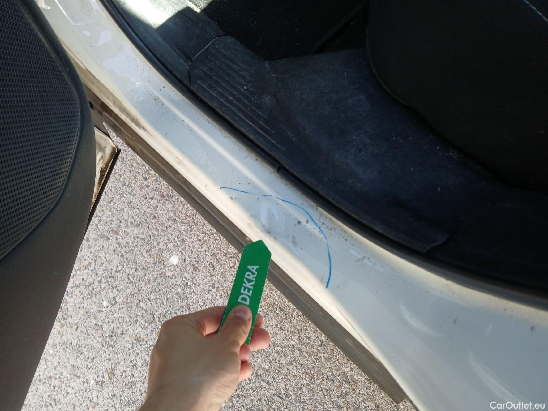  Nissan  Qashqai NISSAN  / 2021 / 5P / todoterreno DIG-T 103kW (140CV) mHEV 4x2 Acenta #15