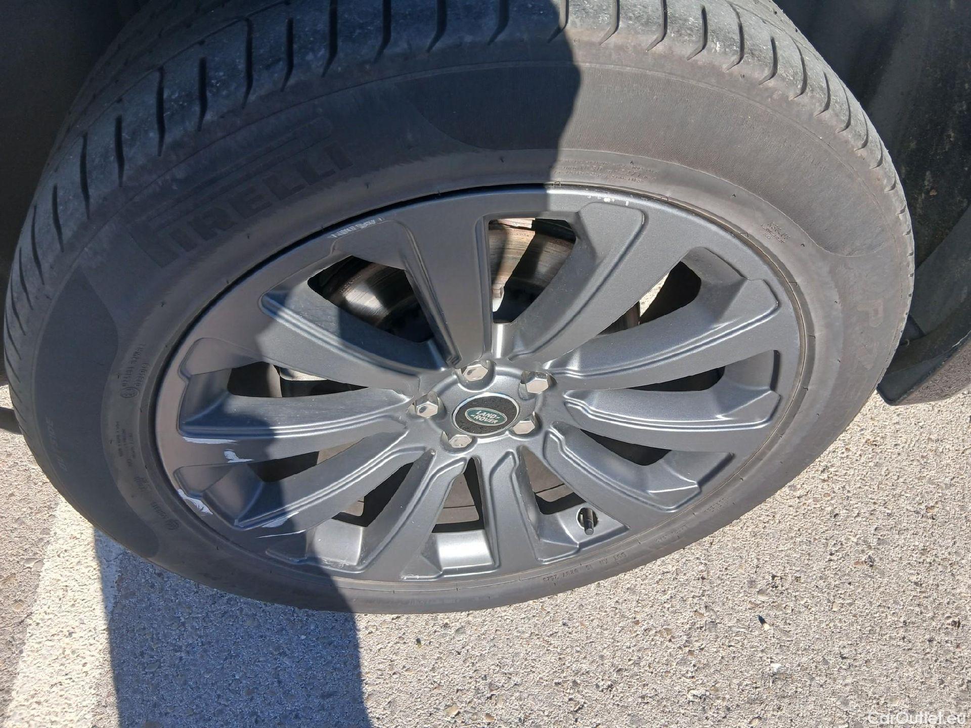  Land Rover  Range Rover LAND ROVER  Velar / 2017 / 5P / todoterreno 2.0D I4 150kW R-Dynamic S 4WD Auto #37