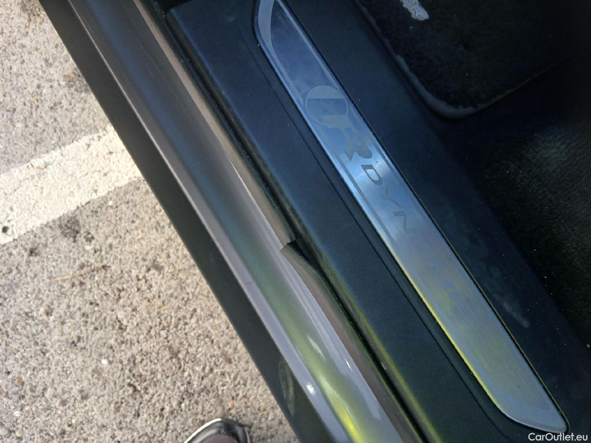  Land Rover  Range Rover LAND ROVER  Velar / 2017 / 5P / todoterreno 2.0D I4 150kW R-Dynamic S 4WD Auto #7