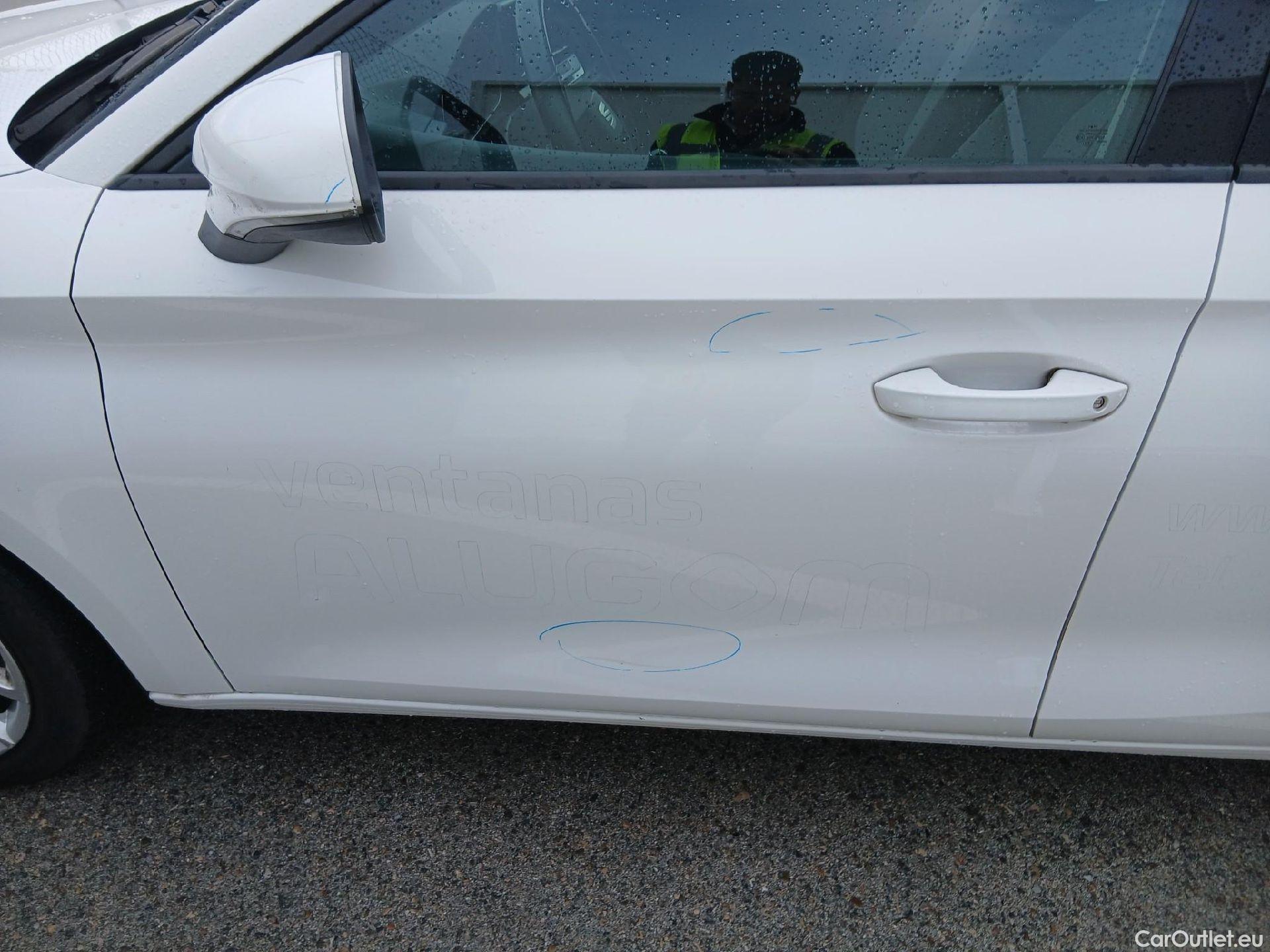  Land Rover  Discovery SEAT Nuevo León / 2020 / 5P / berlina con portón 2.0 TDI 85kW S&S Style Go(SP) #25