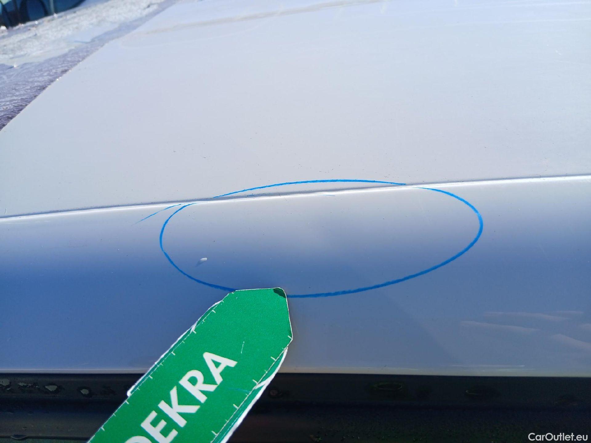  Peugeot  208 PEUGEOT  / 2015 / 5P / berlina con portón 5P ACTIVE BlueHDi 73kW (100CV) #19