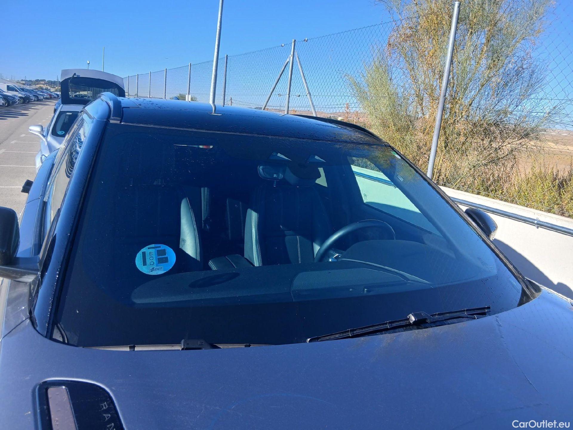  Land Rover  Range Rover LAND ROVER  Velar / 2017 / 5P / todoterreno 2.0D I4 150kW R-Dynamic S 4WD Auto #15