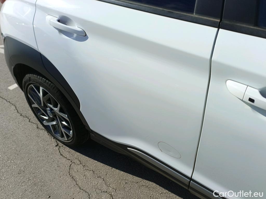  Hyundai  Konna HYUNDAI Kona / 2020 / 5P / todoterreno 1.6 GDI HEV Style Sky DCT #3