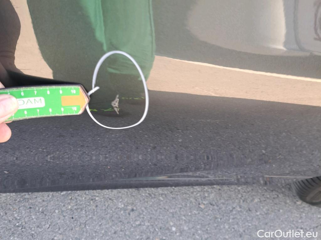  Bmw  Serie 3 BMW  / 2018 / 4P / sedán 318d #3