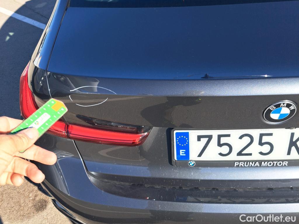  Bmw  Serie 3 BMW  / 2018 / 4P / sedán 318d #24