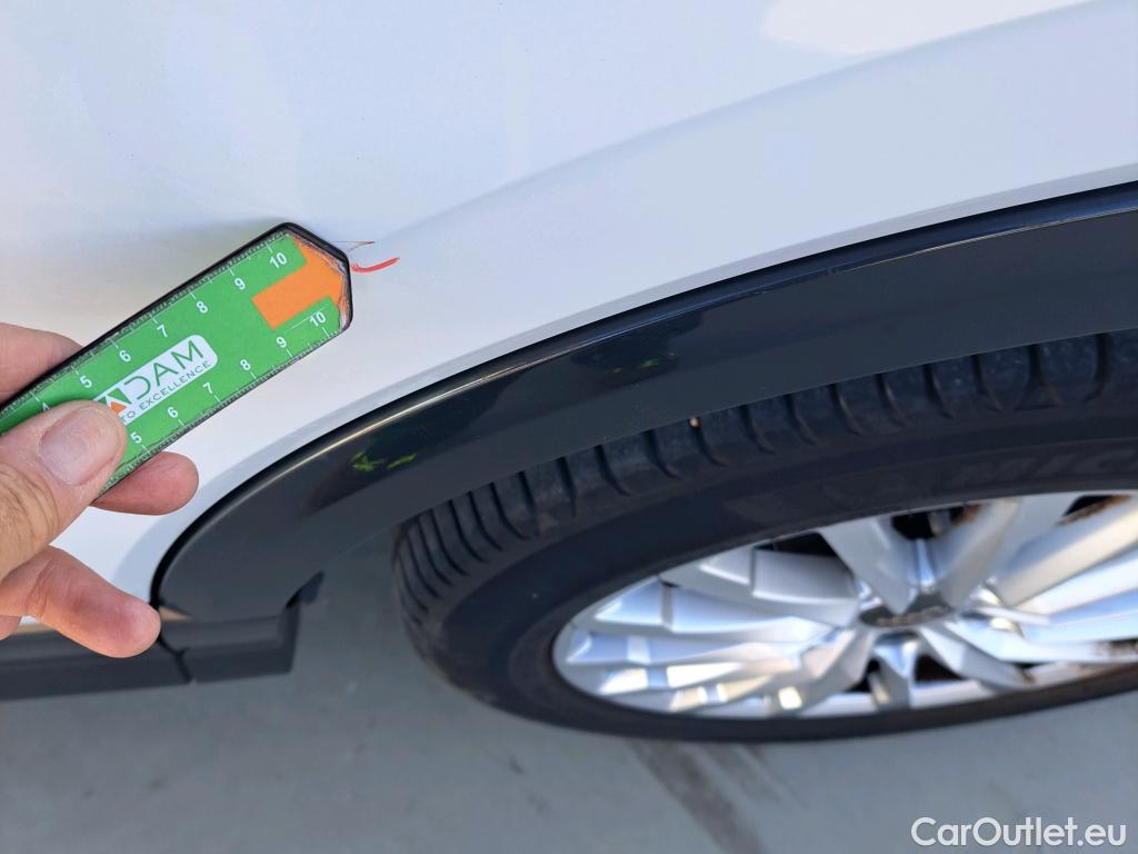  Audi  Q2 AUDI  / 2016 / 5P / todoterreno Design 30 TFSI 85kW (116CV) #22