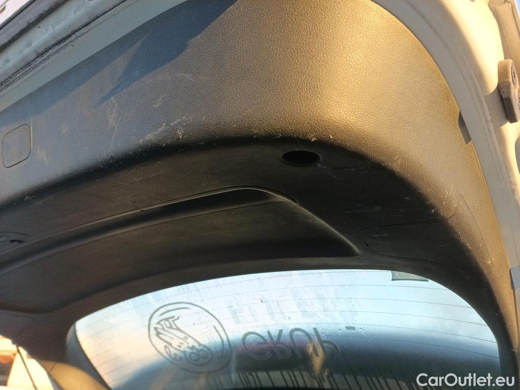  KIA  Sportage KIA  / 2018 / 5P / todoterreno 1.6 MHEV Concept 85kW (115CV) 4x2 #17