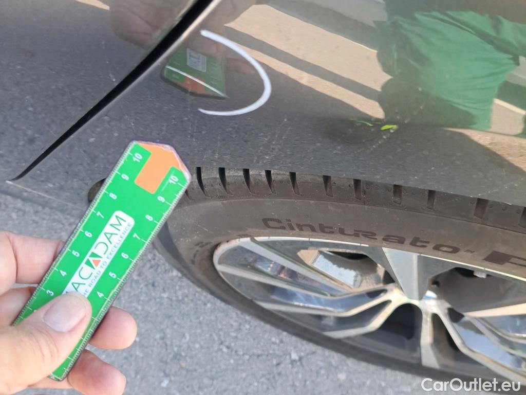  Bmw  Serie 3 BMW  / 2018 / 4P / sedán 318d #10