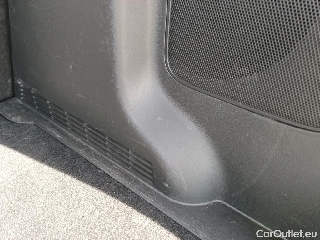  Hyundai  Konna HYUNDAI Kona / 2020 / 5P / todoterreno 1.6 GDI HEV Style Sky DCT #9